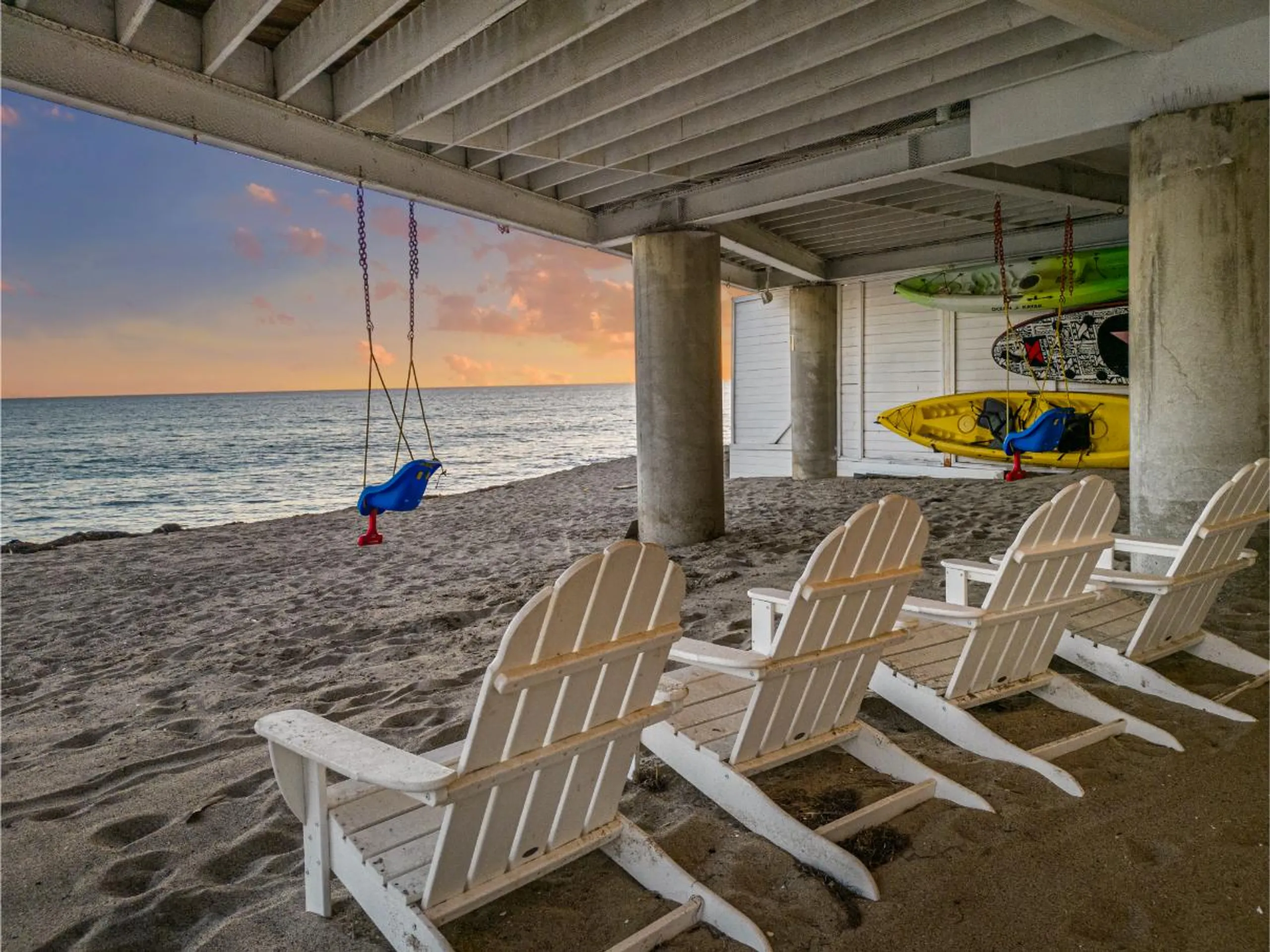 Breathtaking Malibu Villa with Walks to Beach — photograph 2