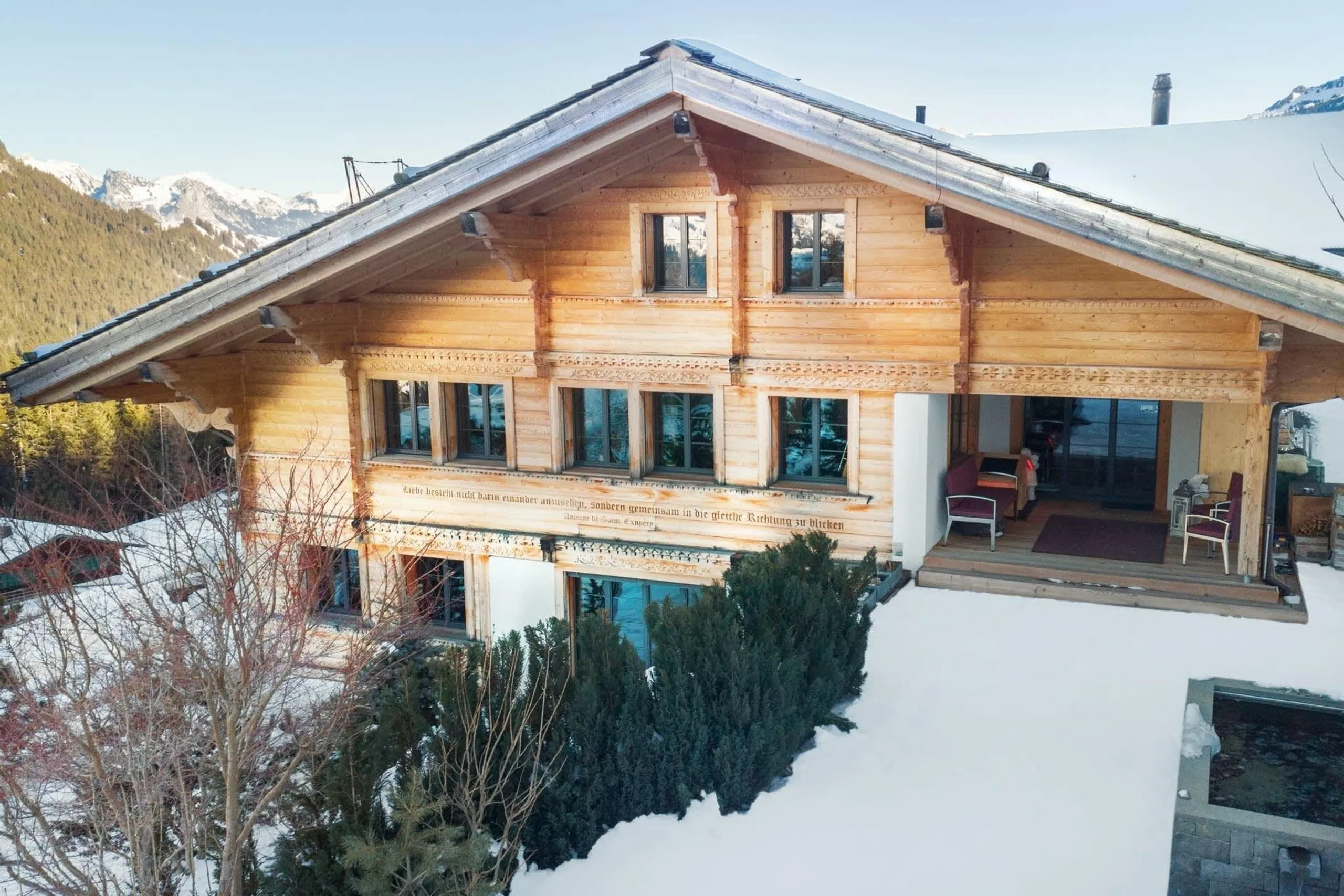 Beautiful Modern Chalet with Stunning Views — photograph 7