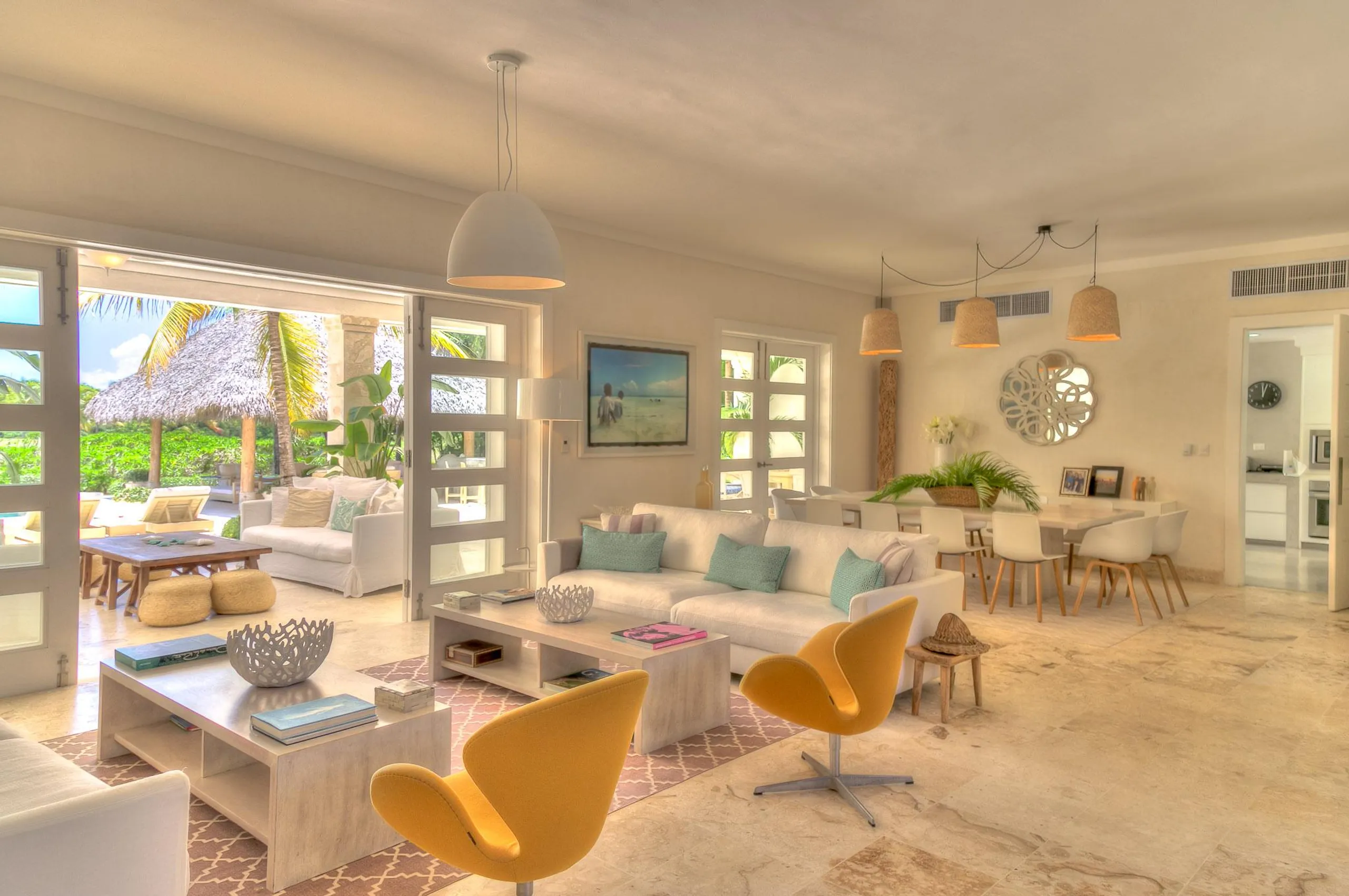 Spacious 4-Bedroom Villa with Private Pool and Art Nouveau Furnishings — photograph 7