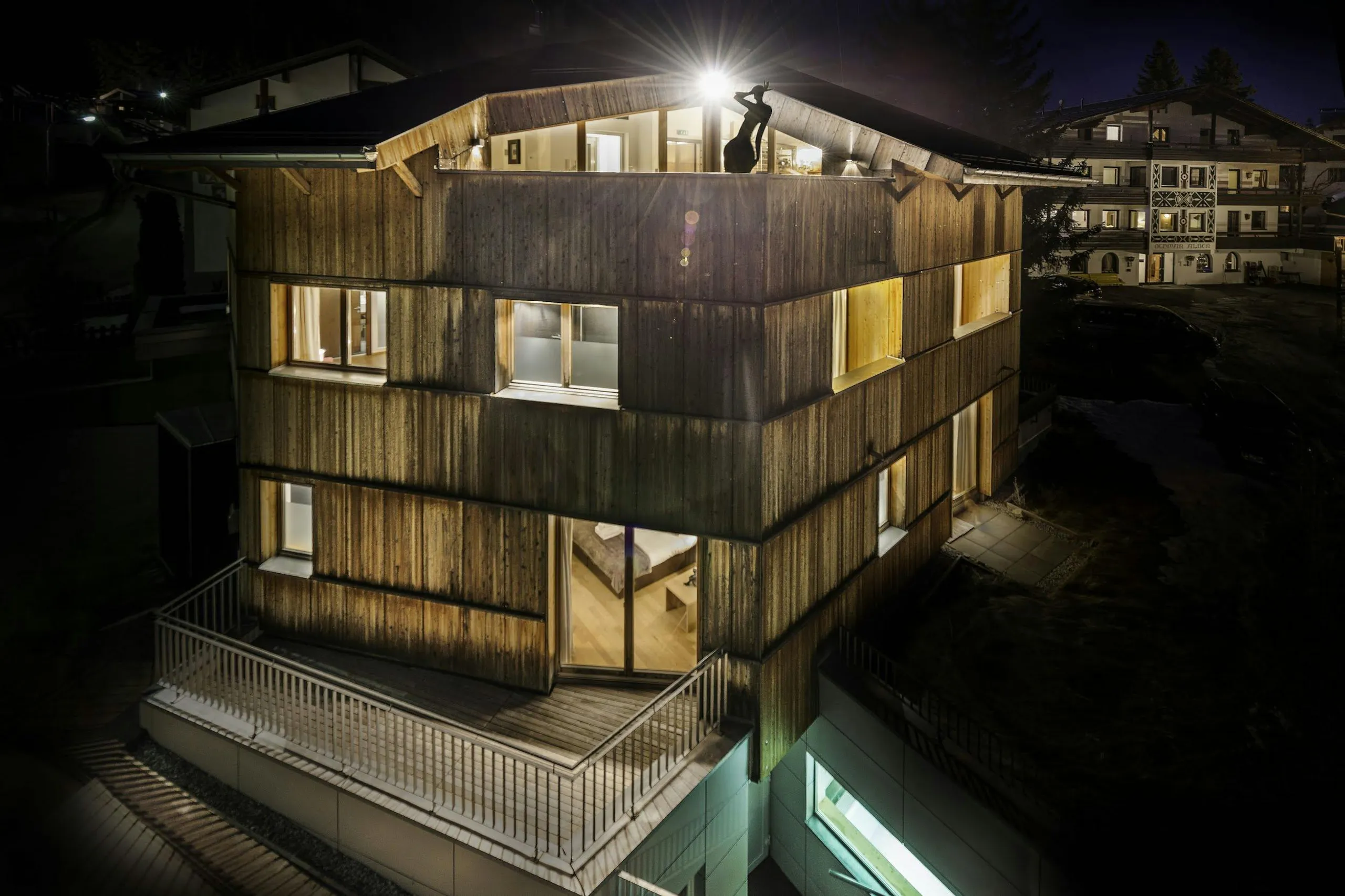 Sensational St Anton Chalet with Indoor Pool and Jacuzzi, St Anton