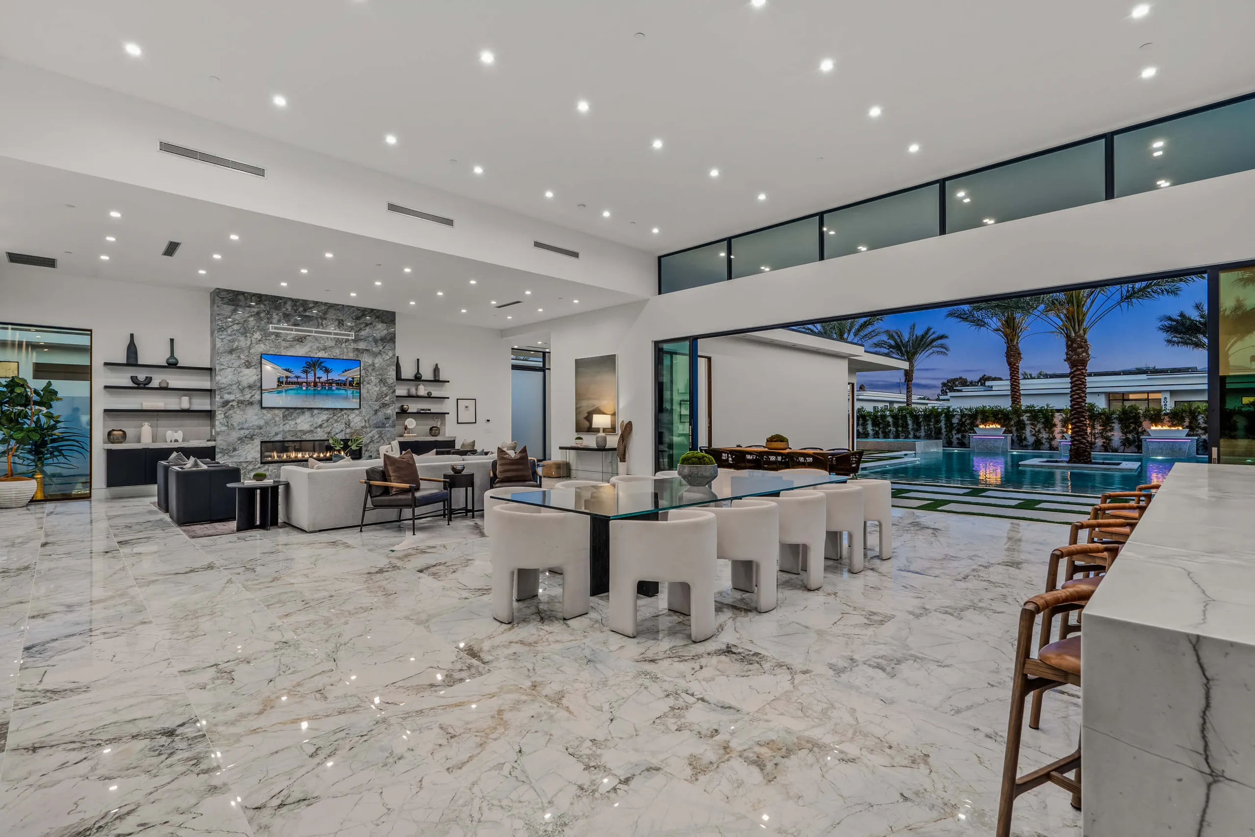 One-of-a-Kind Desert Luxury Villa Private Pool, Spa and Golf Access — photograph 8