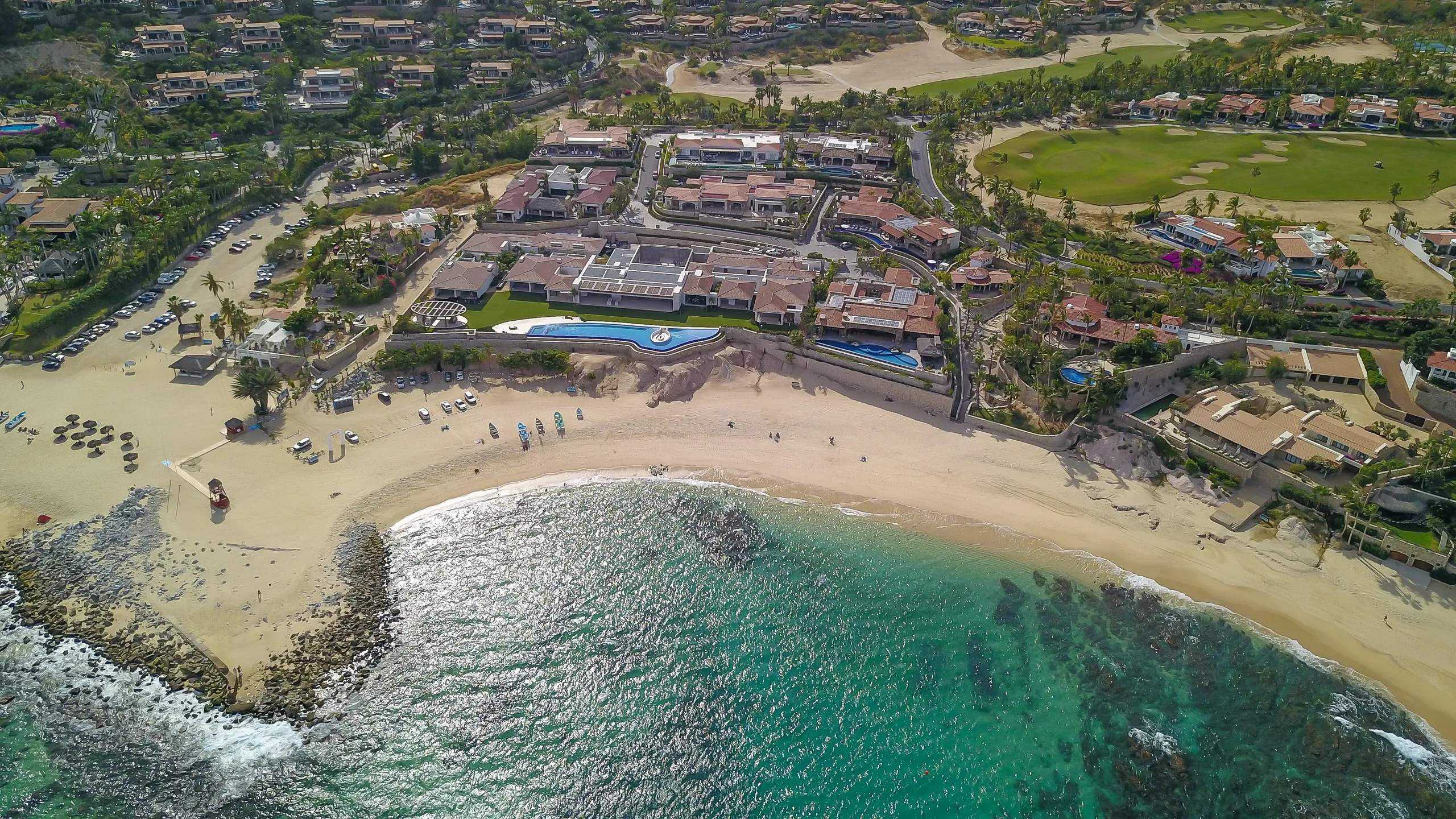 Glamorous Six-Bedroom Villa with Private Beach Access, 100-Foot Pool & Panoramic Ocean Views — photograph 5