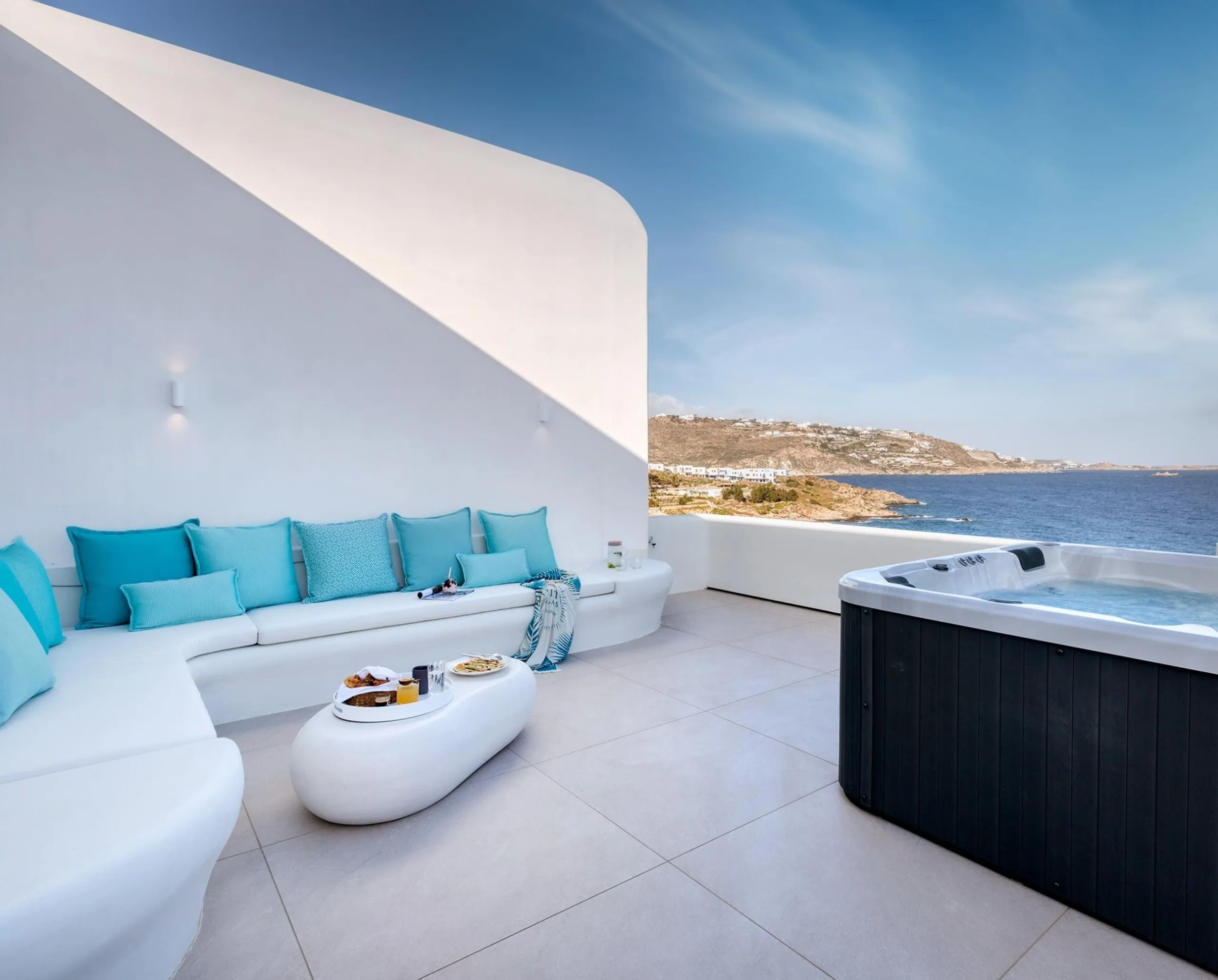 Serene Mykonos Estate with Invigorating Pool — photograph 7