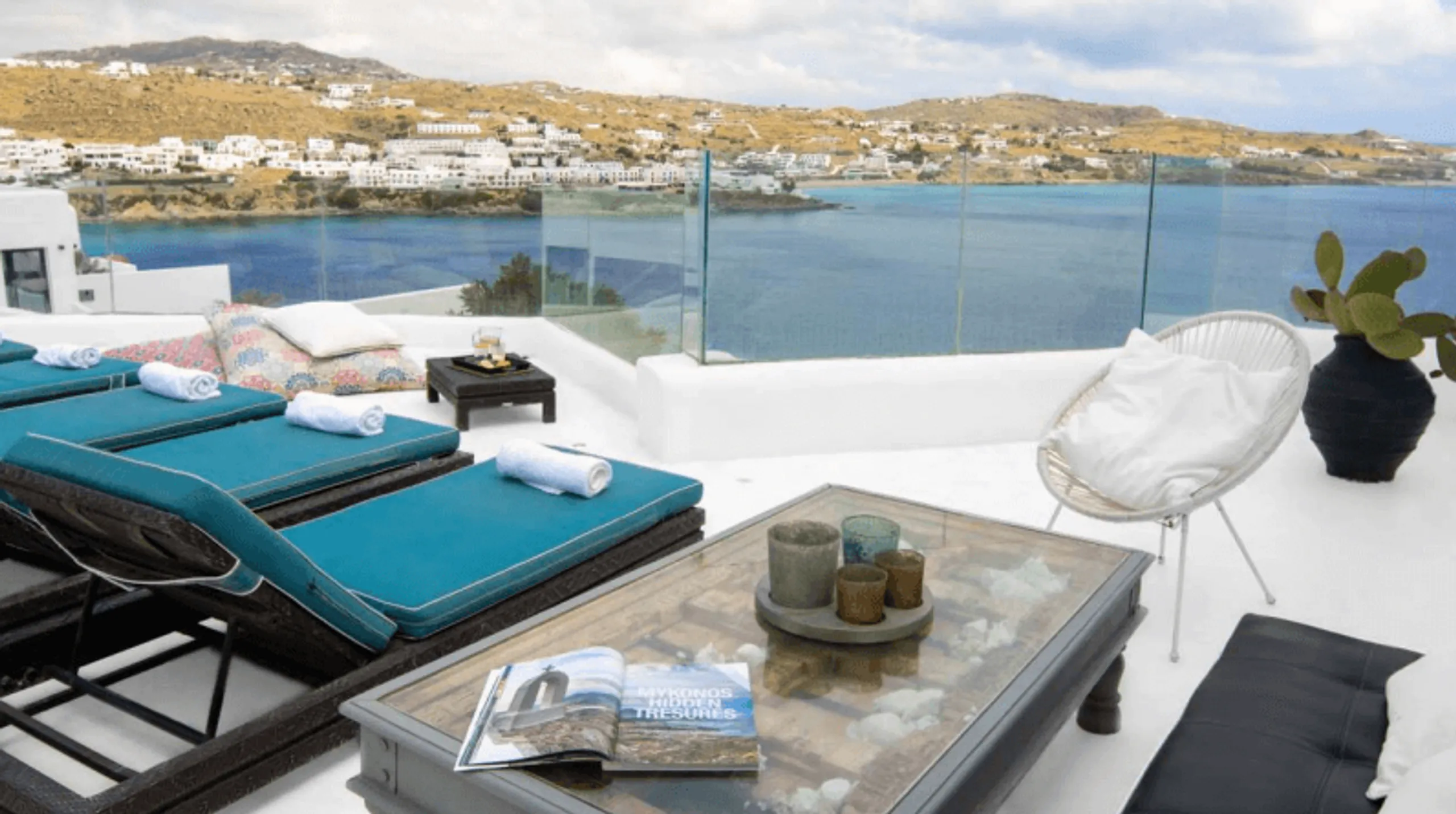 Luxe Mykonos Retreat with Private Pool and Unparalleled Ocean Views, Mykonos