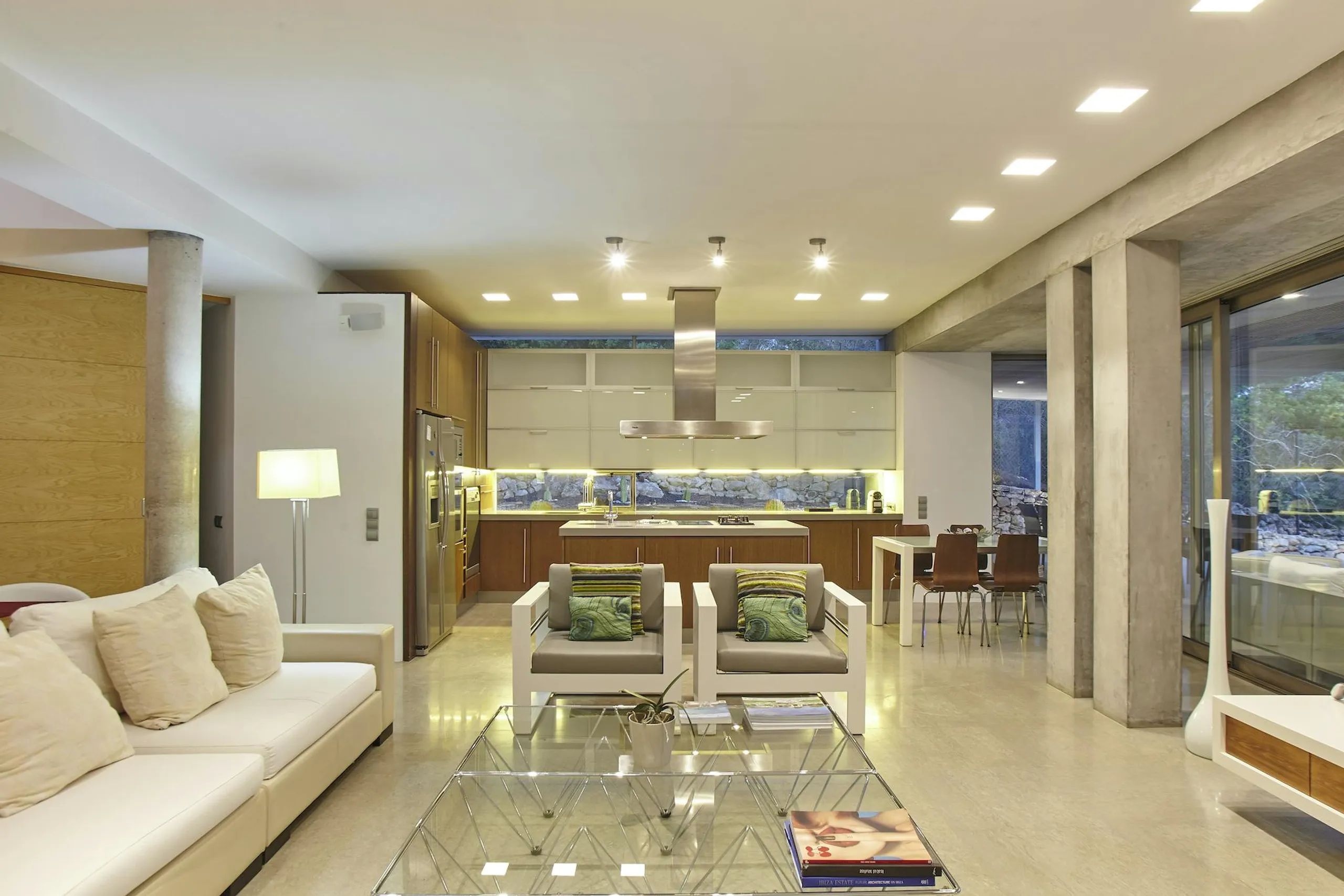 Glamorous Ibiza Seaview Estate with Private Pool and Sun Deck — photograph 9