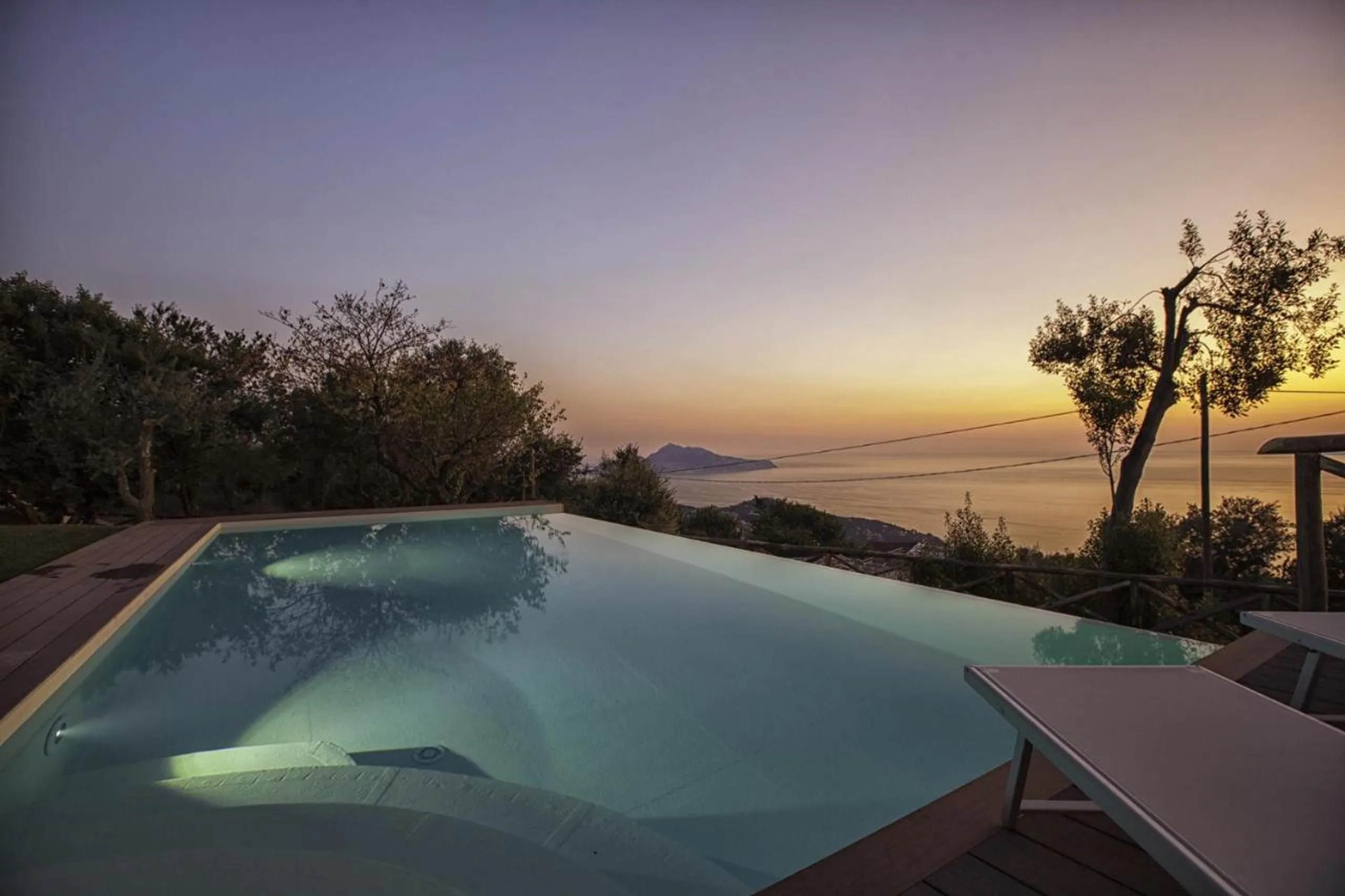 Splendid Almafian Tranquility with Infinity Pool and Panoramic Views — photograph 10