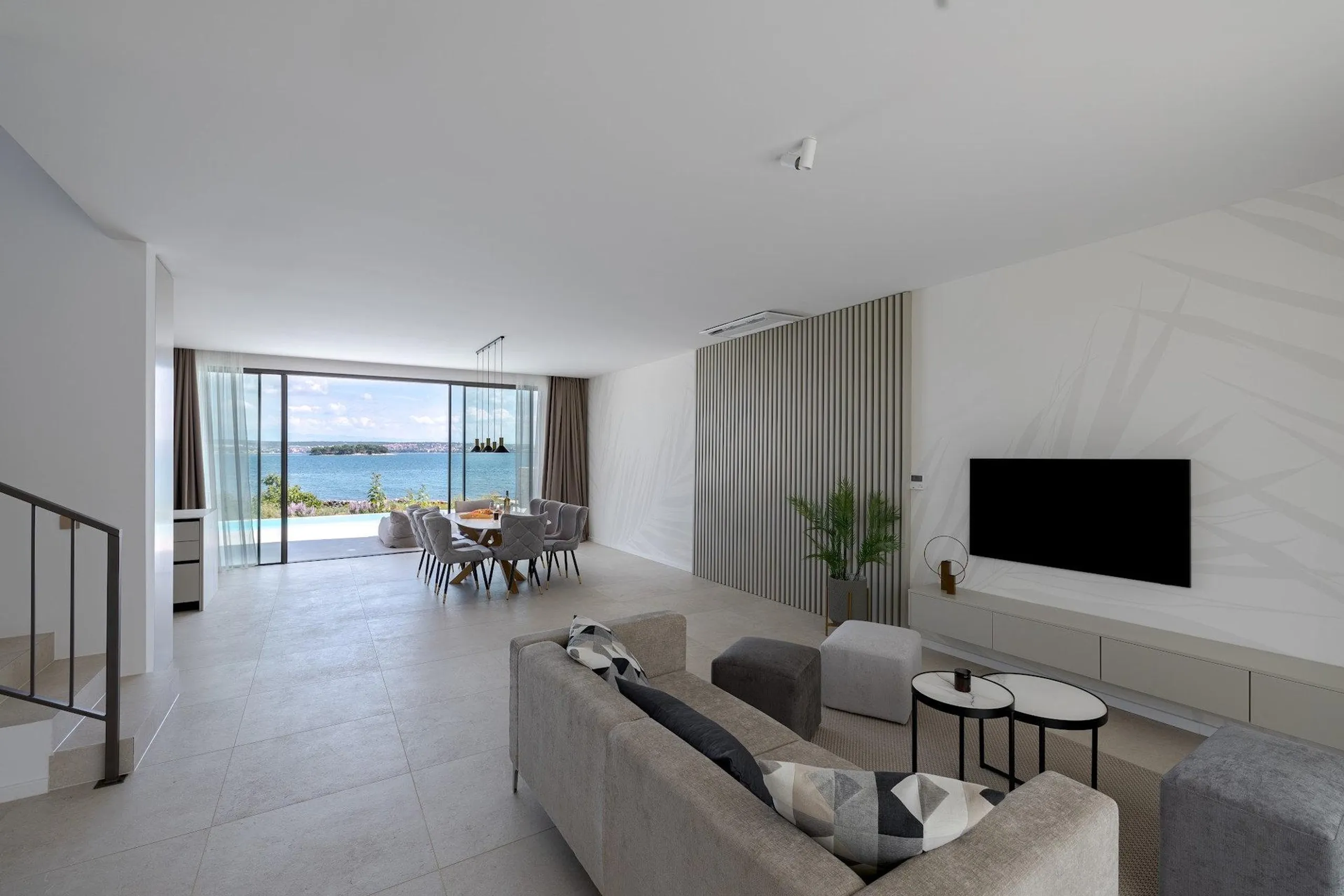 Relaxing 3 Bedroom Villa with Private Pool and Sea Views — photograph 11