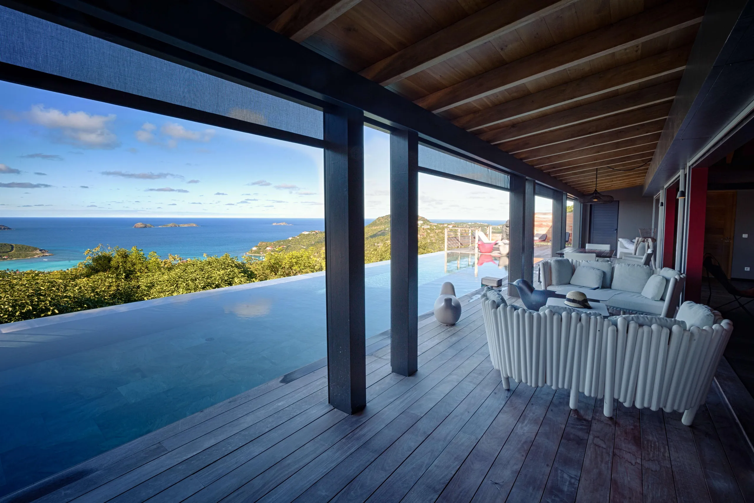 Elegant and Contemporary Style Villa with Infinity Pool with Stunning Views — photograph 8