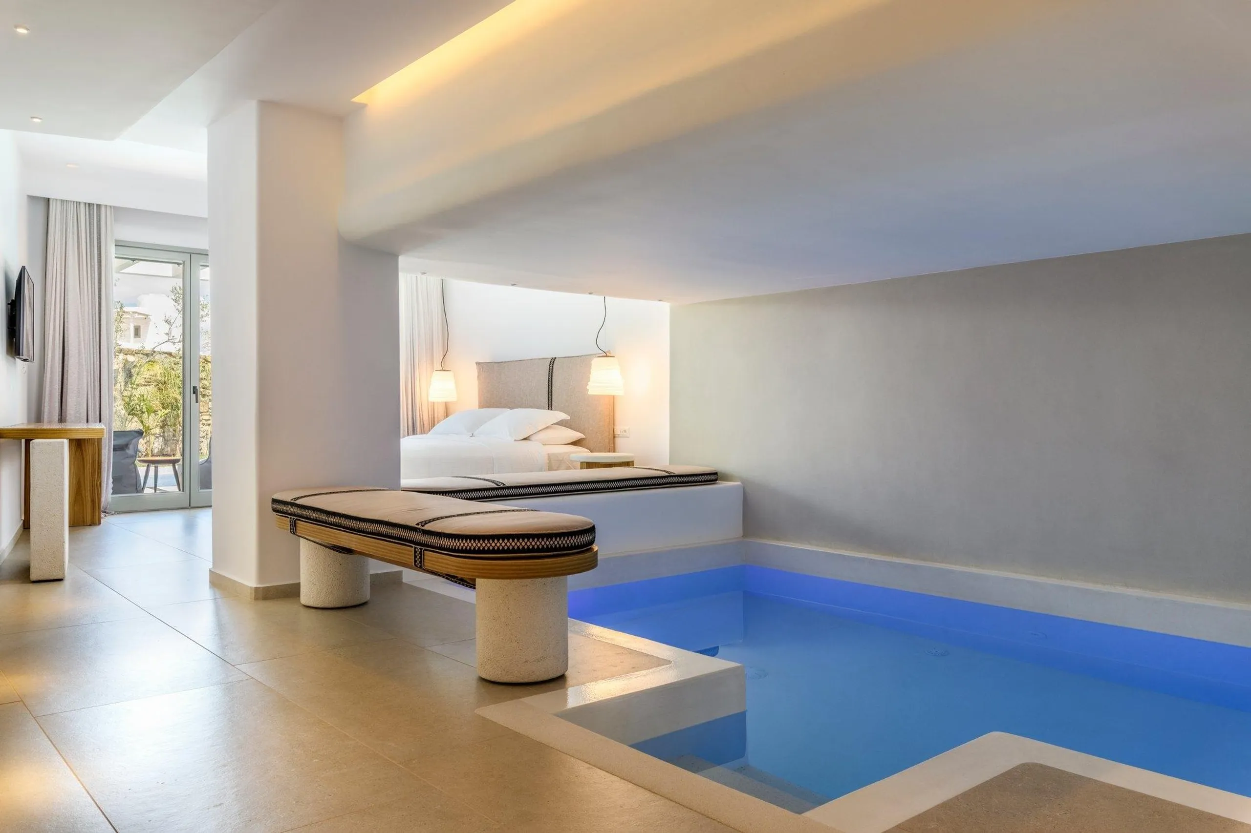 Serene Seaview Villa in Mykonos with Crystalline Pool — photograph 4