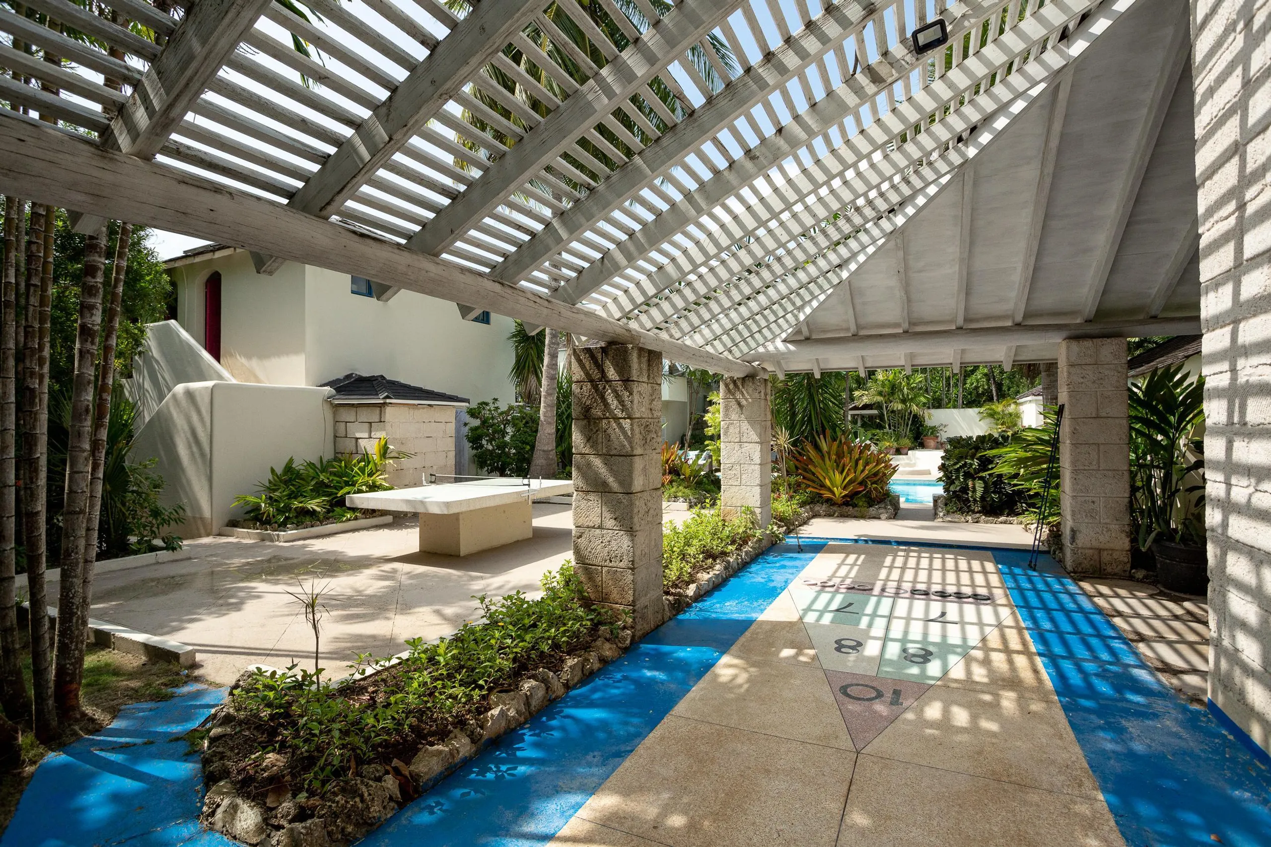 Barbados Deluxe Comfort Villas with Private Pool and Lush Grounds — photograph 4