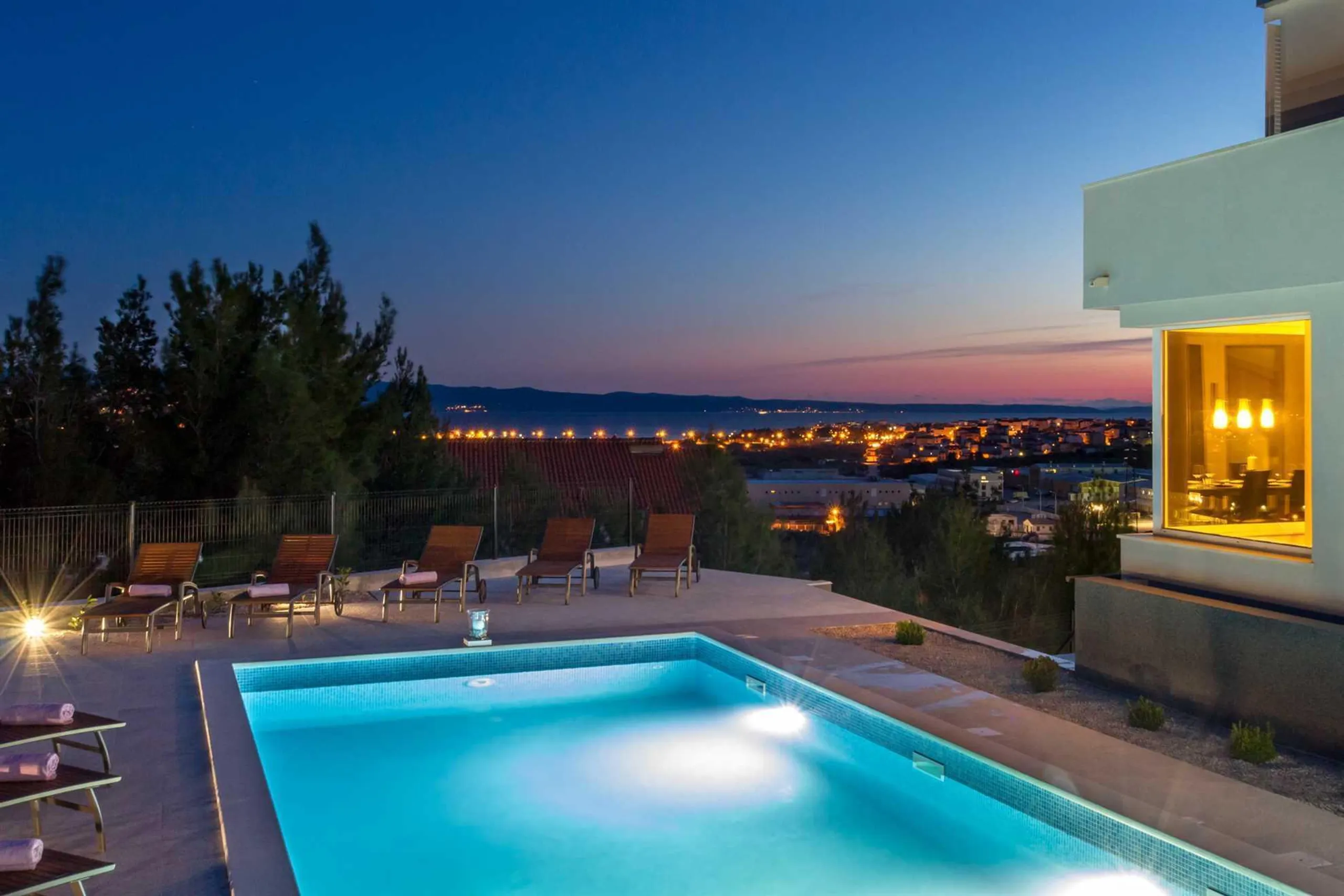 Elegant Villa with Private Pool Panoramic Views in Zrnovnica, Split