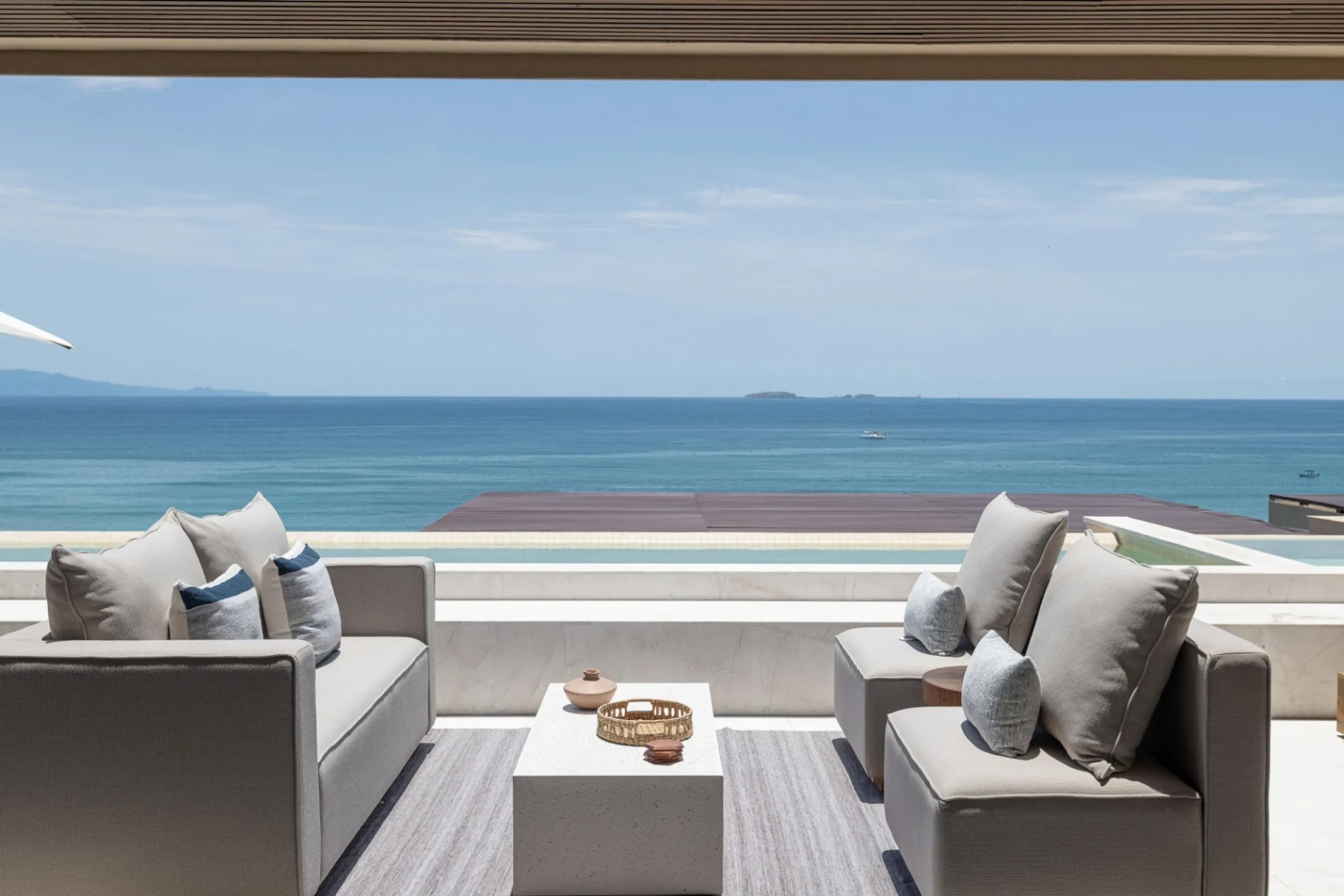 Tranquil Punta de Mita Oceanview Penthouse with Dual Infinity Pools & Rooftop Oasis, Punta Mita