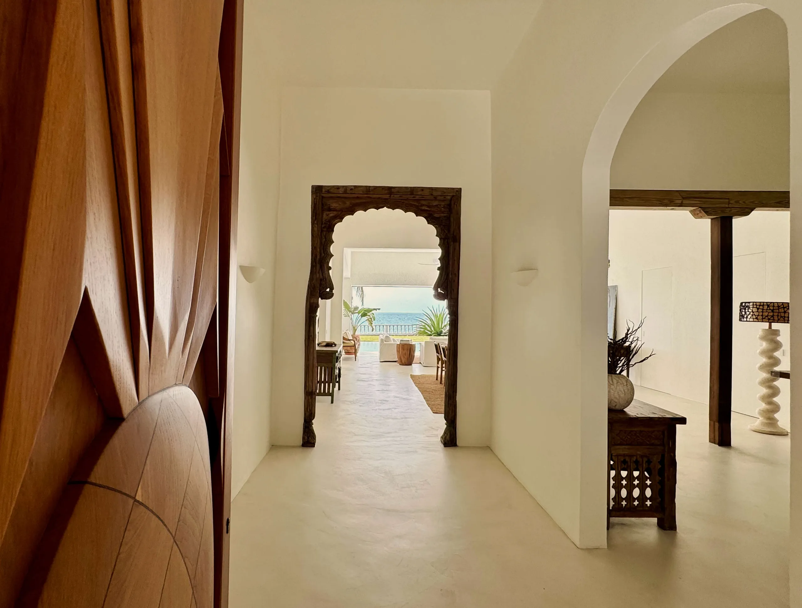 Waterfront Luxury Villa with Private Infinity Pool, Private Dock and Sea Access — photograph 7