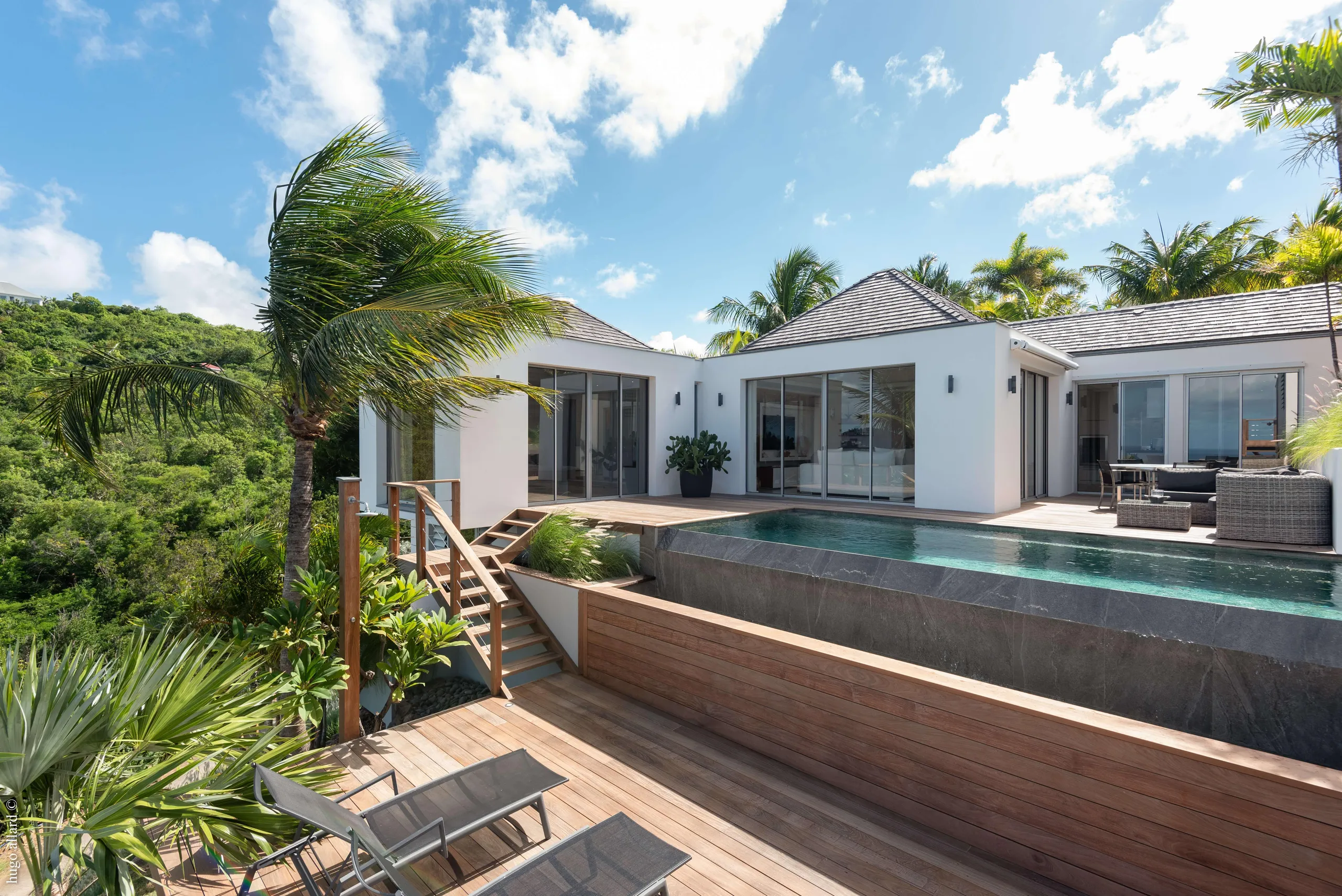 Panoramic Ocean Views: Exquisite Getaway in Private Pogamus — photograph 5