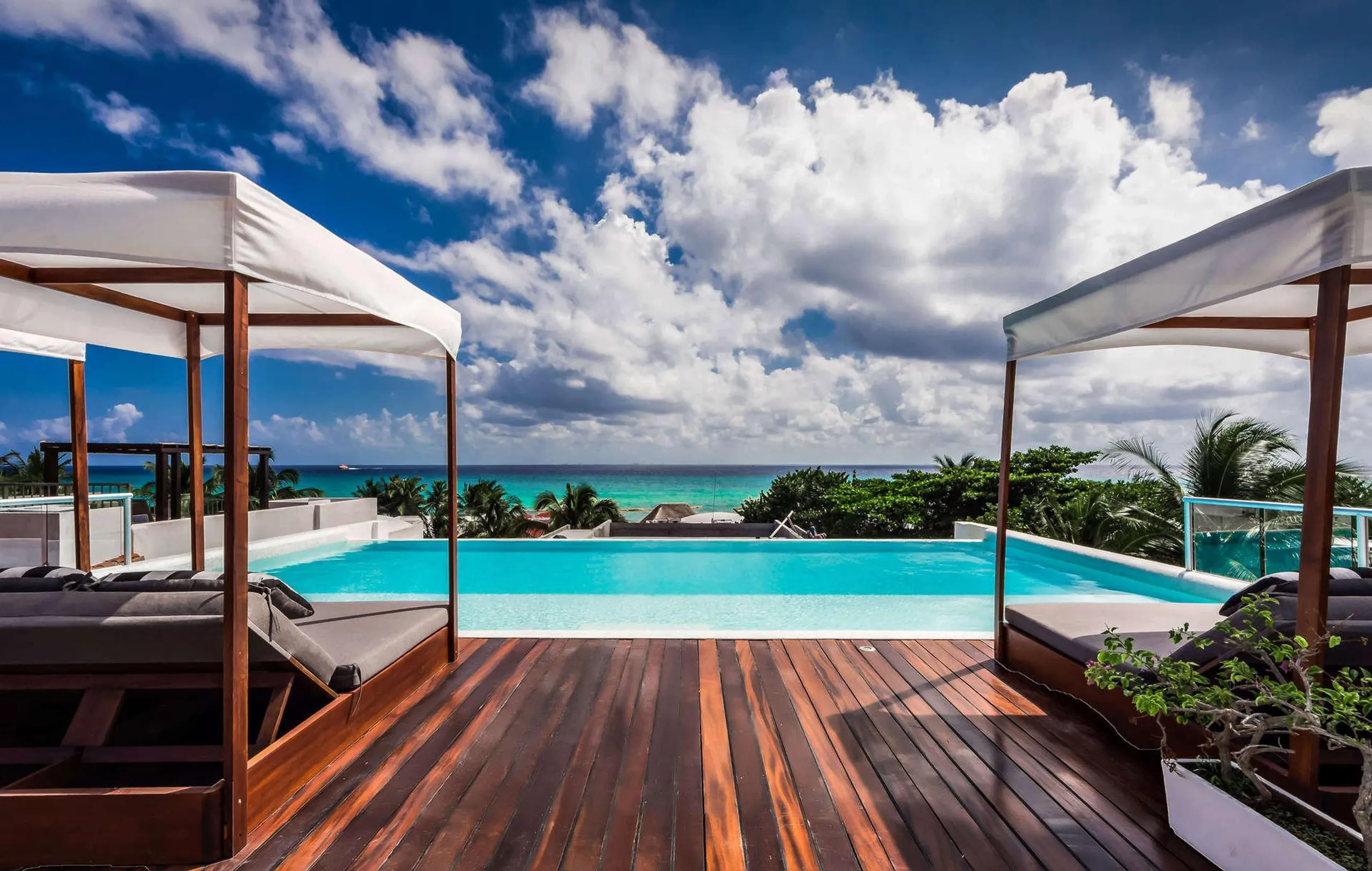 Beautiful Playa del Carmen Luxury Villa with Dual Pools and Ocean Views — photograph 10