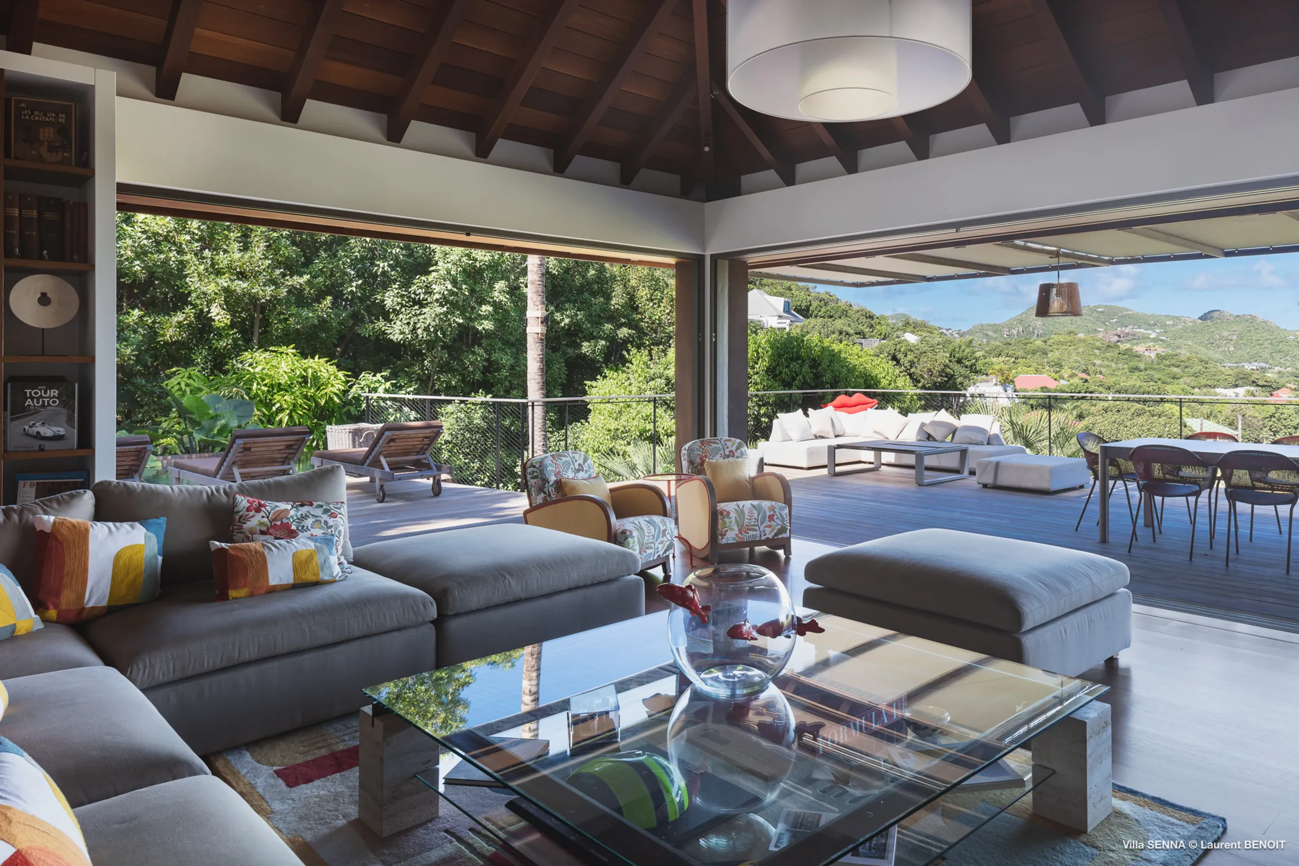 Family-Friendly St. Jean Villa – Private Bungalows, Heated Pool & Tropical Gardens — photograph 10