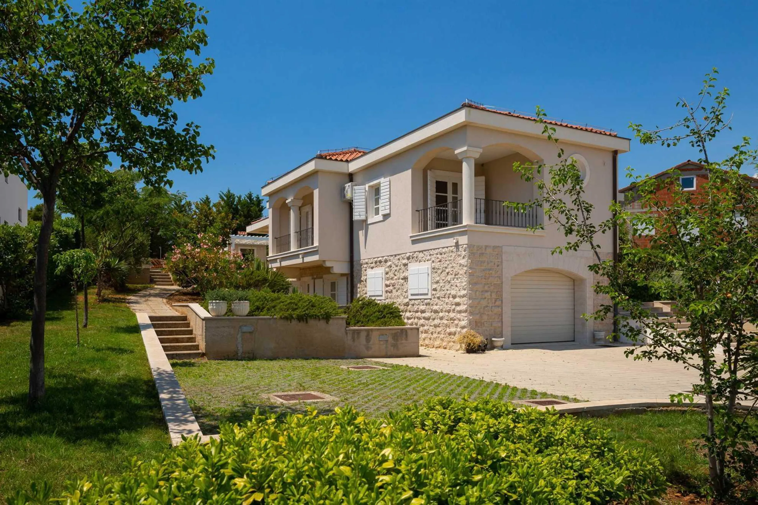 Glorious Villa in Vodice with Pool and Spacious Estate — photograph 6