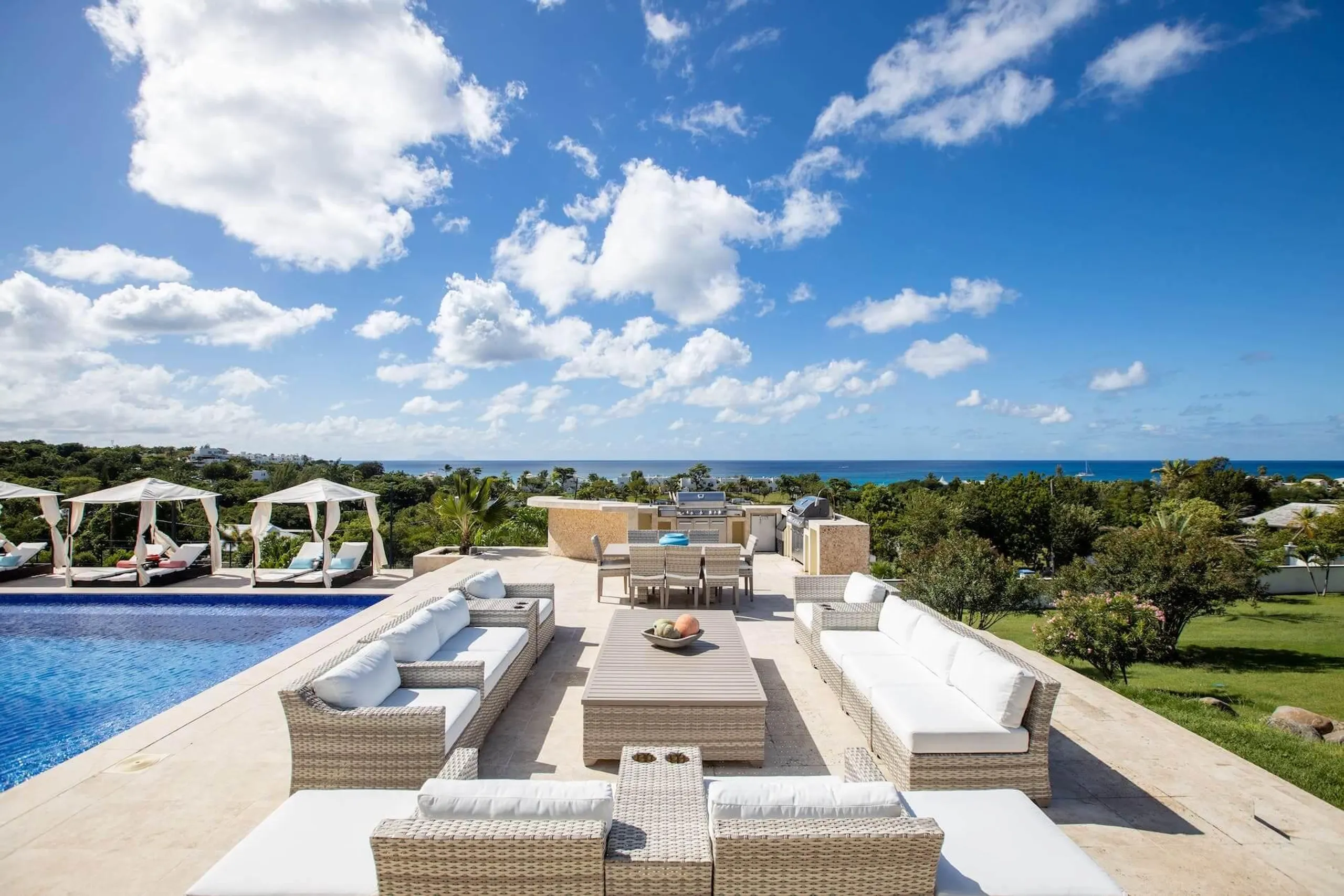 Luxe Retreat Villa with Private Pool, Tennis and Unmatched Views of Caribbean Sea — photograph 7