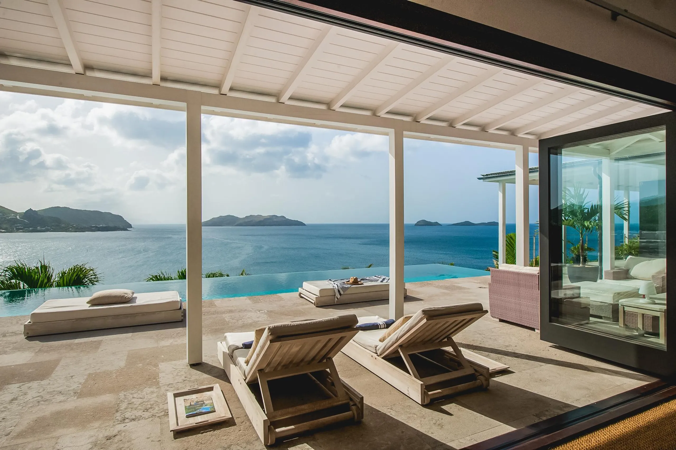Superb Paradise Villa with Infinity Pool and Firepit — photograph 5