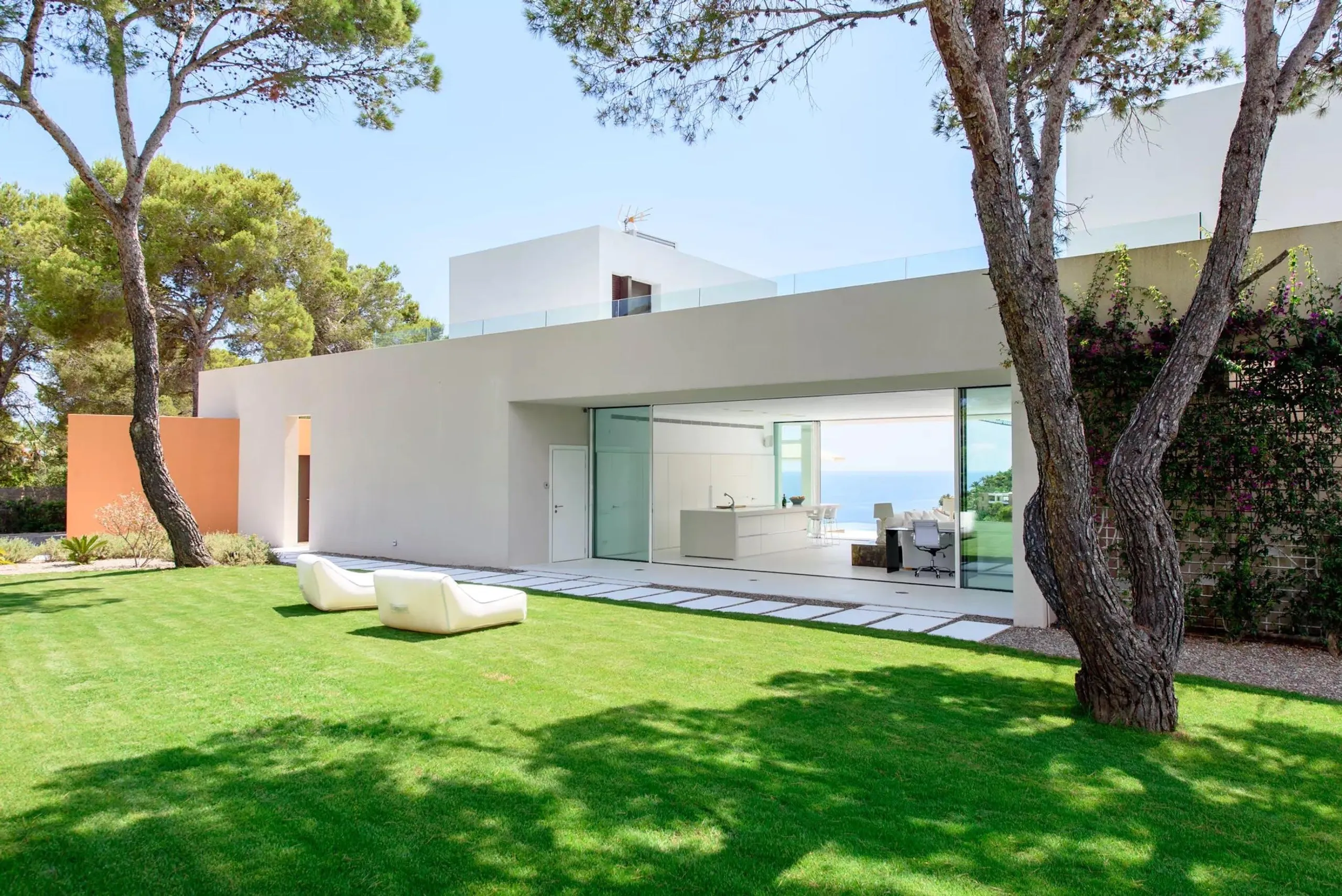 Ibizan Ocean View Estate with Infinity Edge Pool — photograph 5