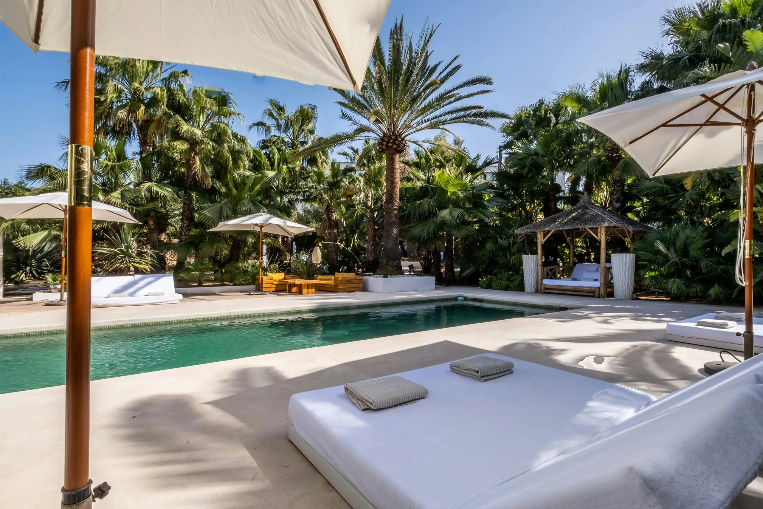 Splendid Spanish Villa in Ibiza with Private Pool and Firepit — photograph 6