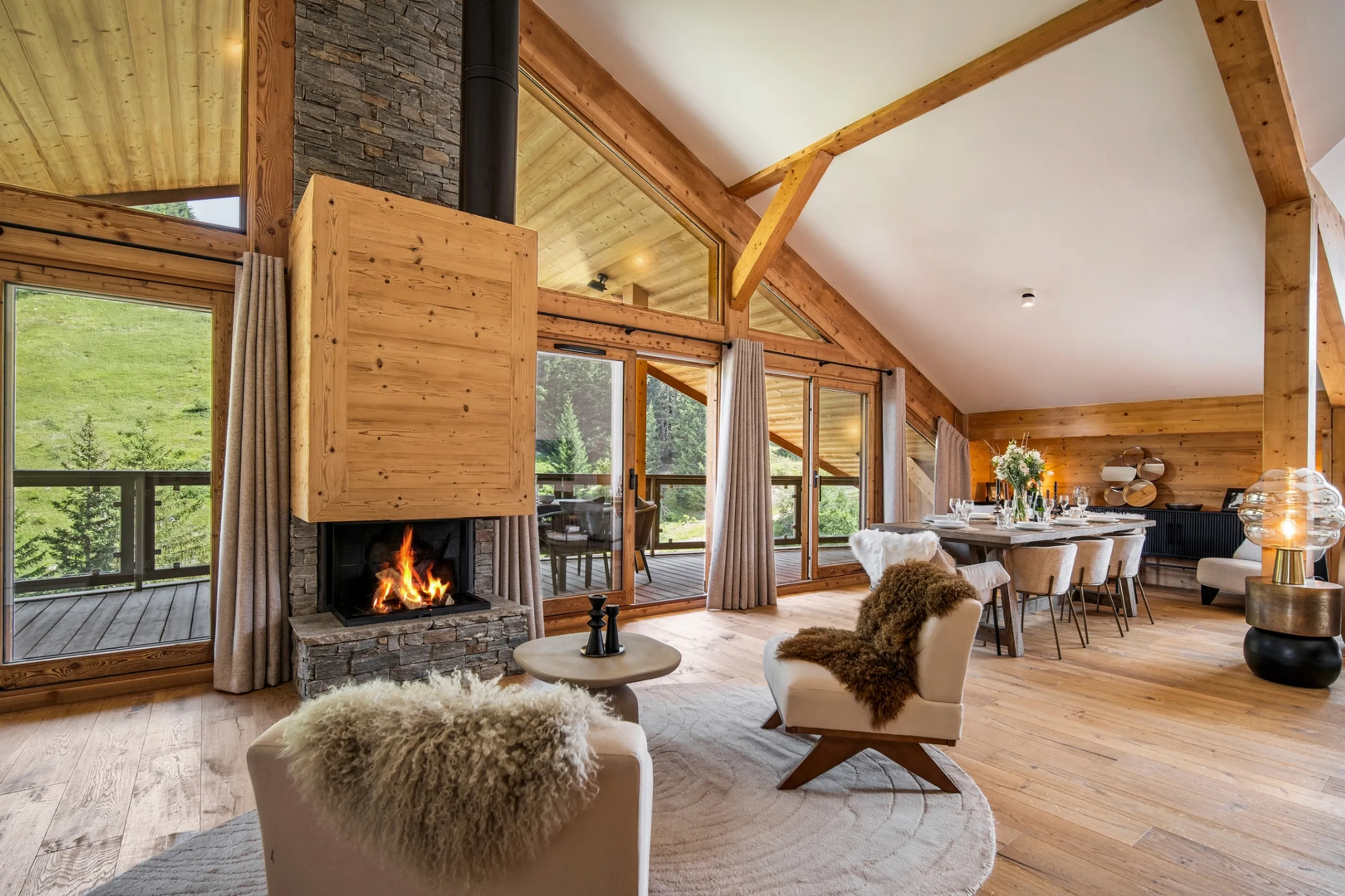 Refined Courchevel 4Bedroom Villa with Mountain Views — photograph 5