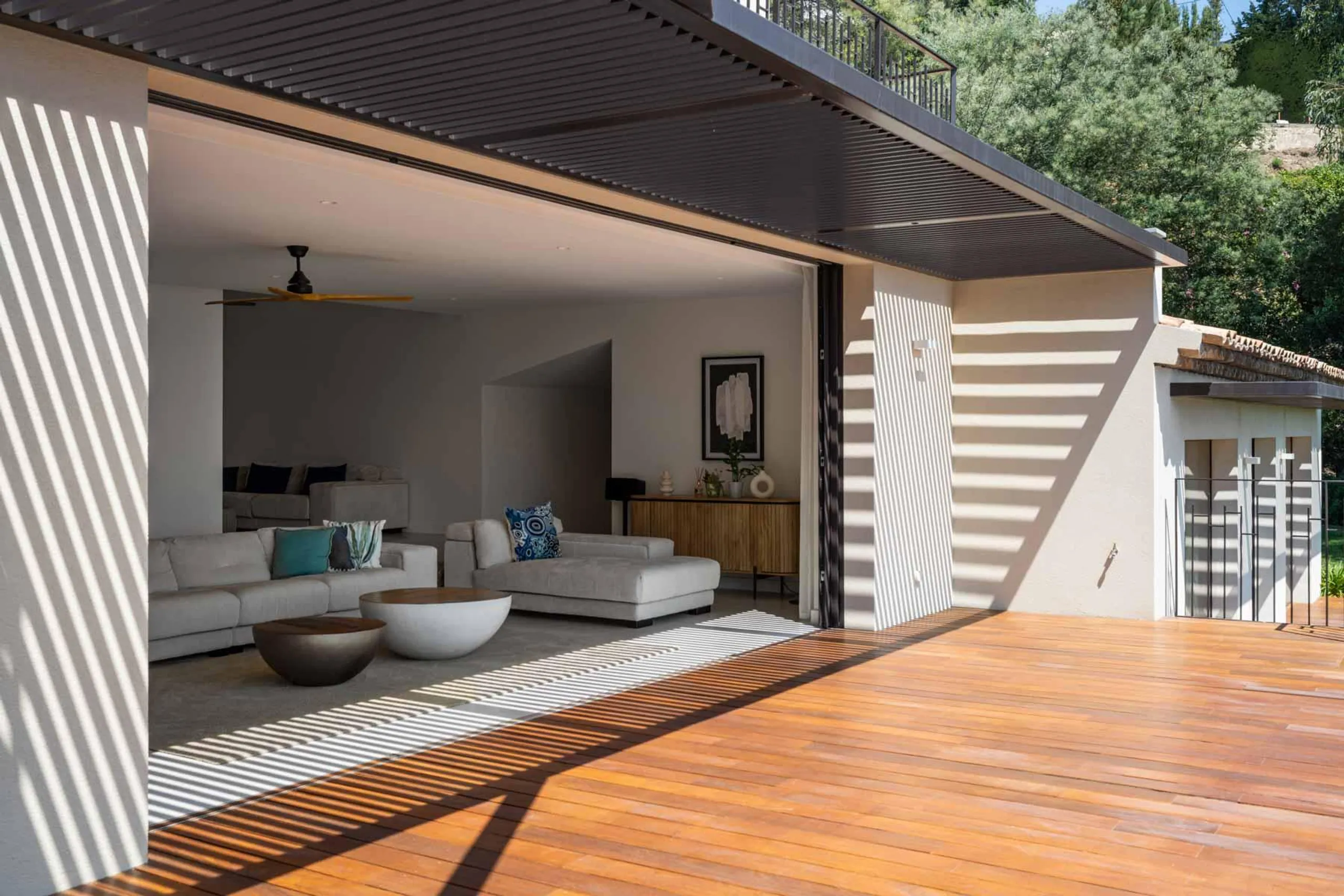 Regal Villa with Private Infinity Pool and Breathtaking Mediterranean Sea Views — photograph 6