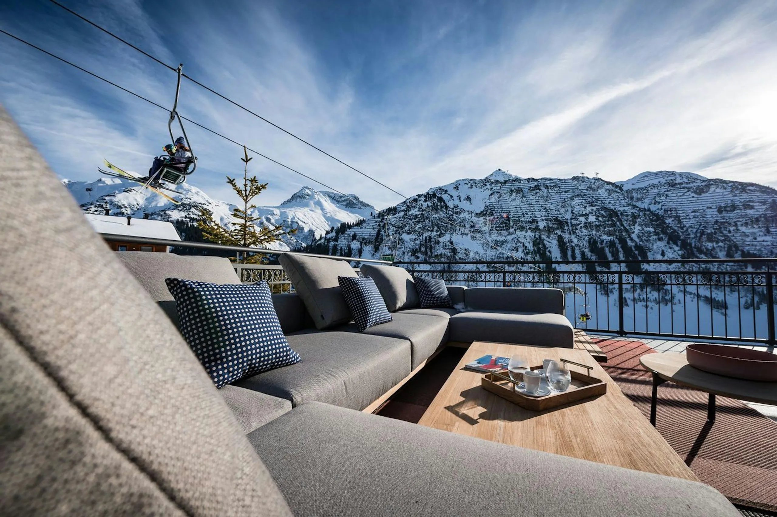 Grand Luxury Lech Chalet with Private Pool and Entertainment Room — photograph 5