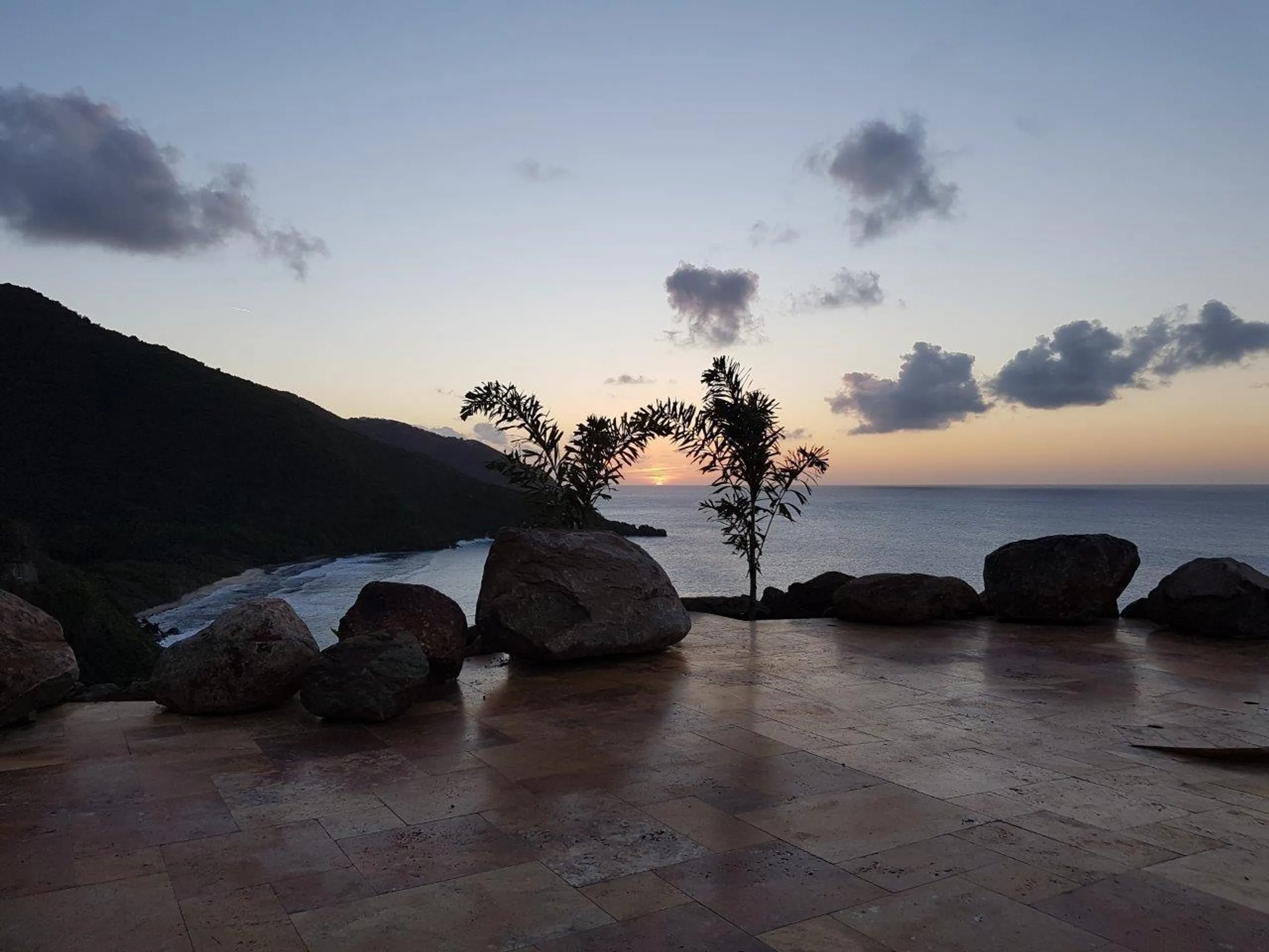 Hillside Tortola Island Villa with Private Pool and Panoramic Ocean Views — photograph 12
