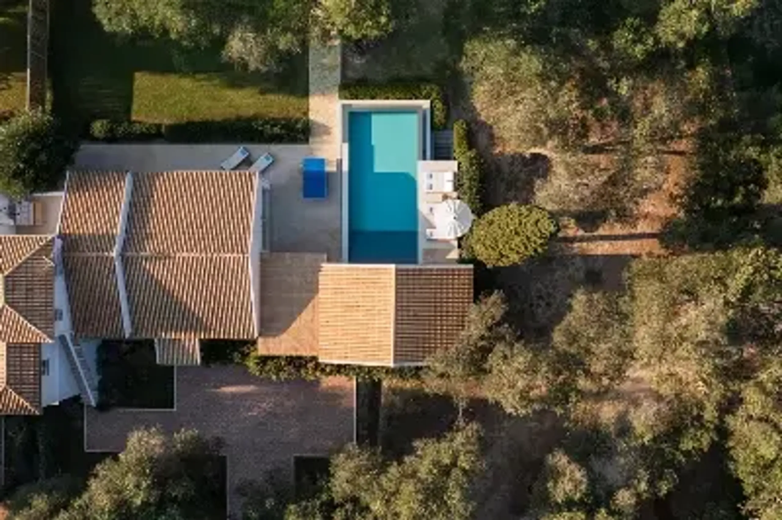 Secluded Retreat with  Pool, Private Beach Access, and Gazebo — photograph 2