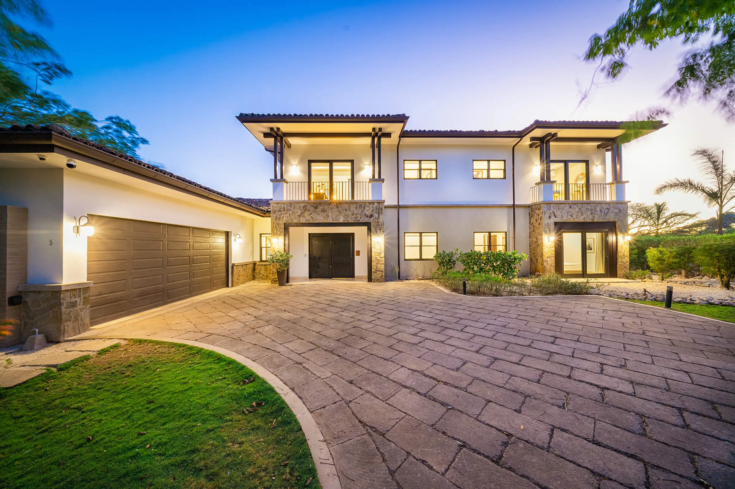 Elegant Hacienda Pinilla Villa with Private Pool, Beach Access, and Golf Course Views — photograph 6