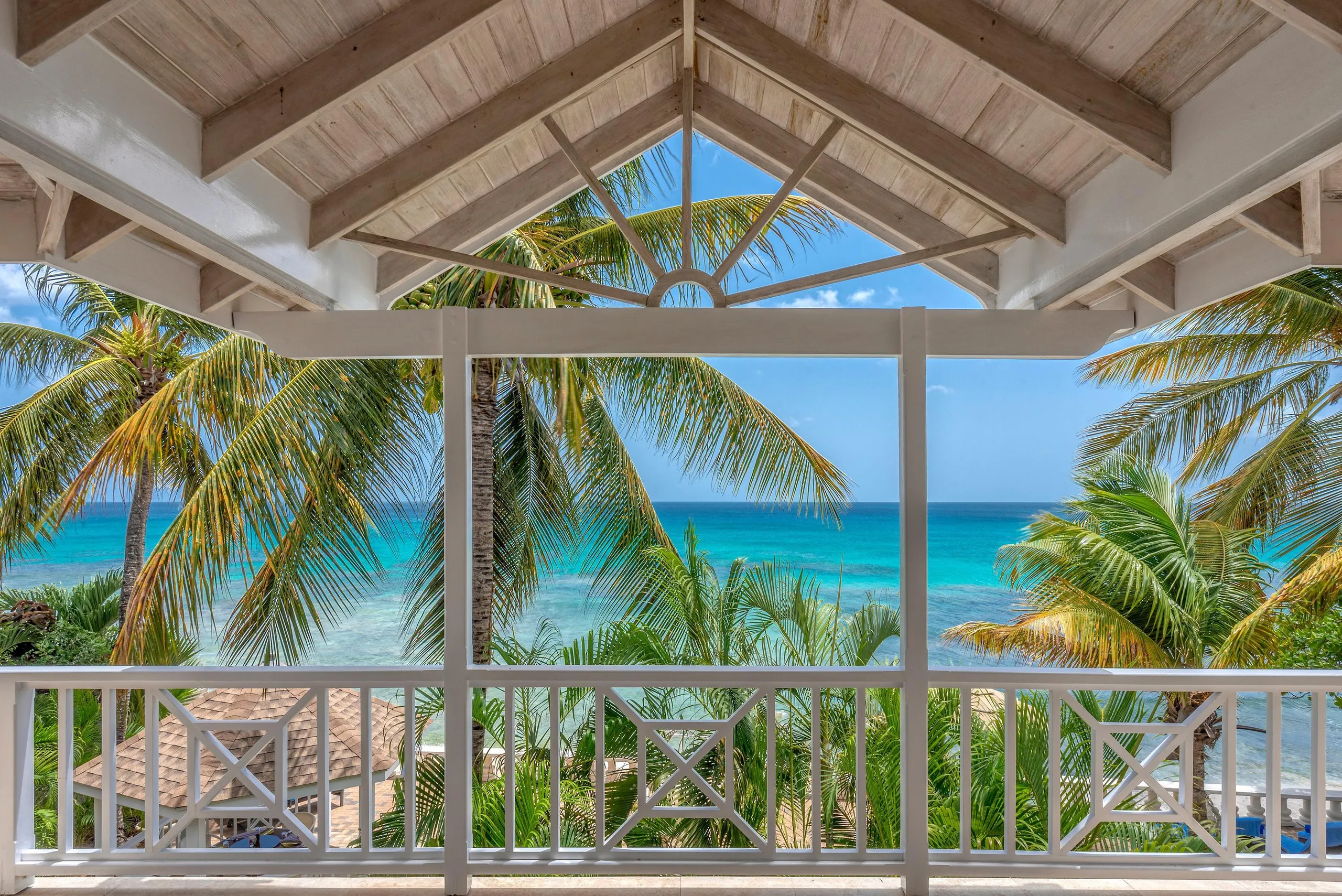 West Coast Beachfront Light-filled Villa, St. James