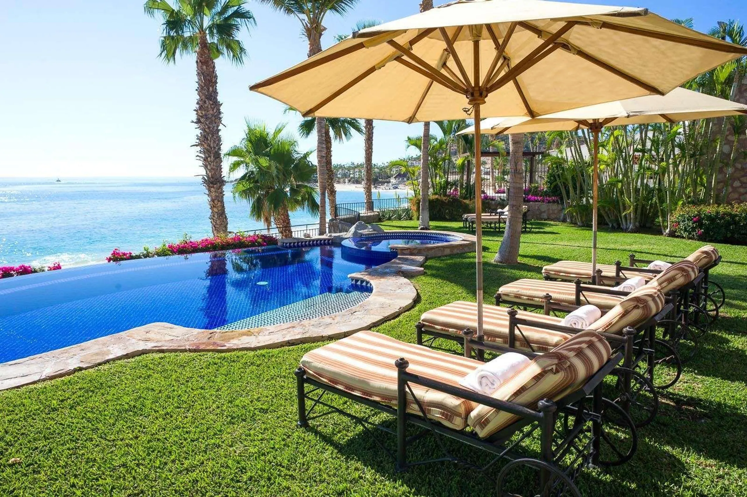 Peaceful Front beach Villa in Palmilla — photograph 5