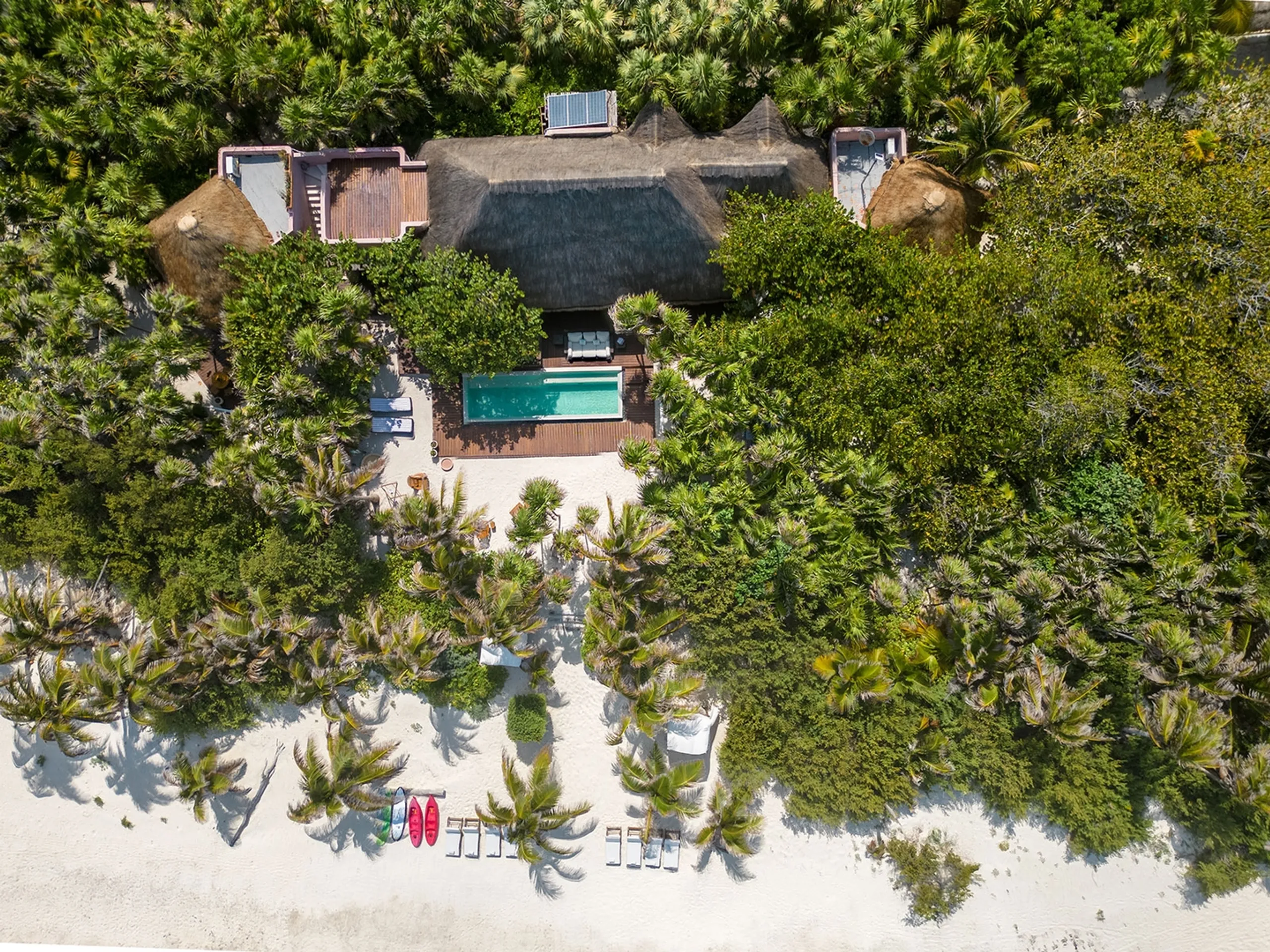 Eco-Luxury Beachfront Villa with Private Pool, Full Staff & Lagoon Views — photograph 6
