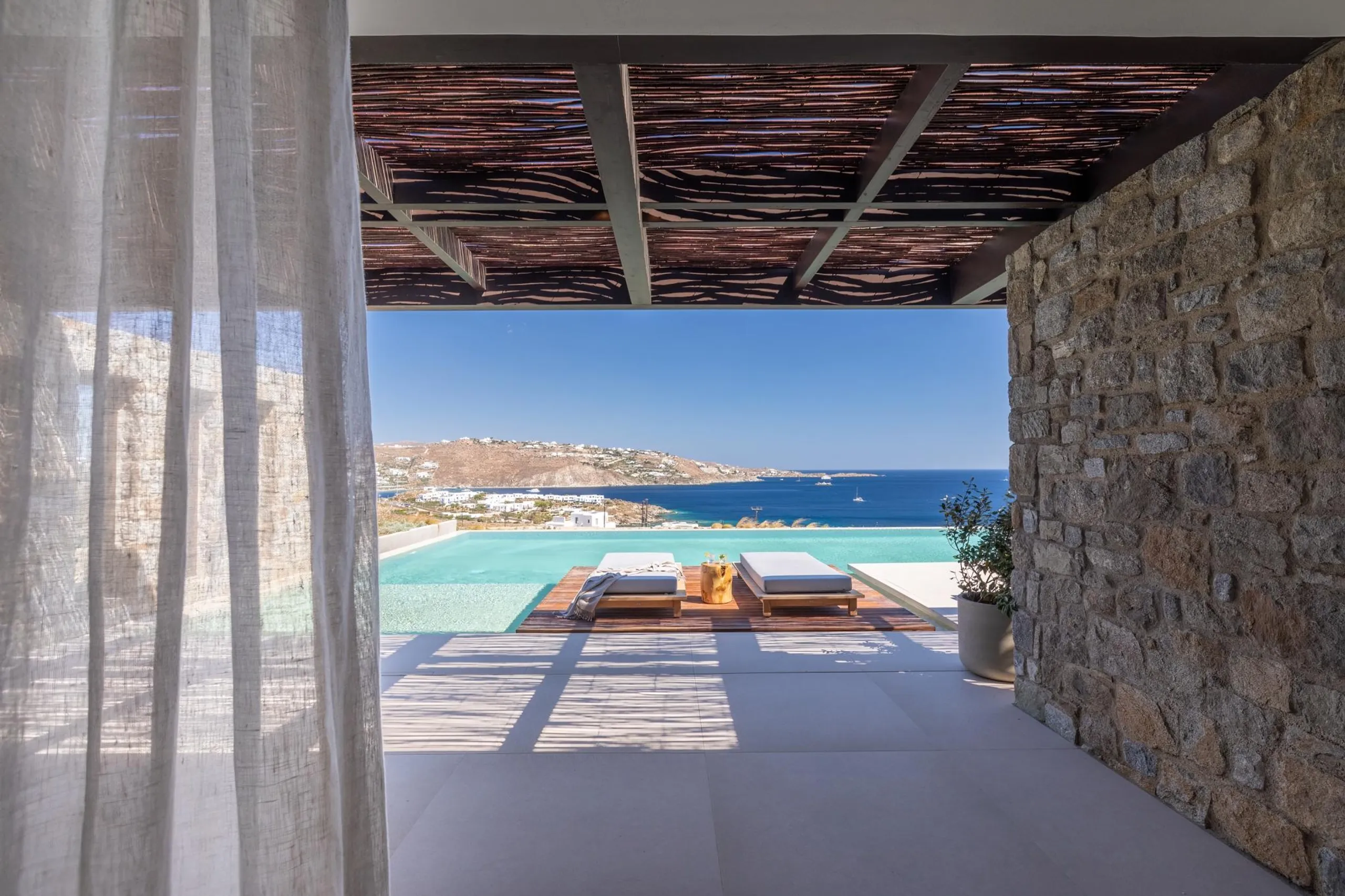 Lavish Luxury Villa in Mykonos with Private Pool and Firepit — photograph 9