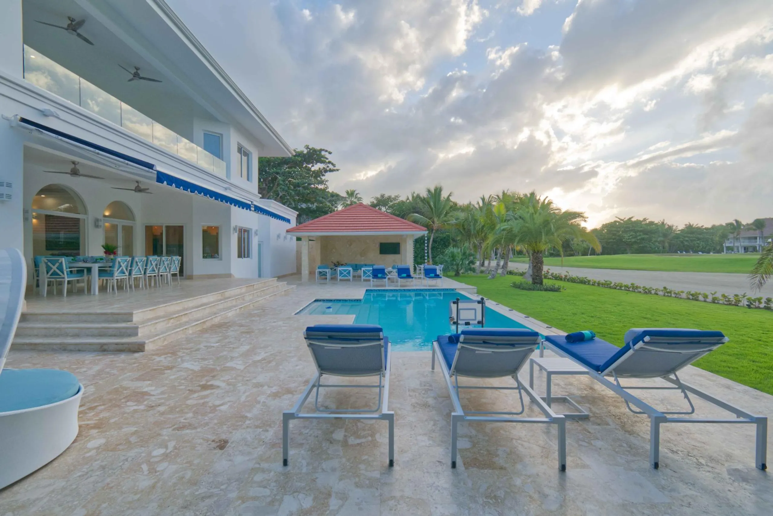 Lavish Luxury Villa in Tortuga Bay near Beach — photograph 6