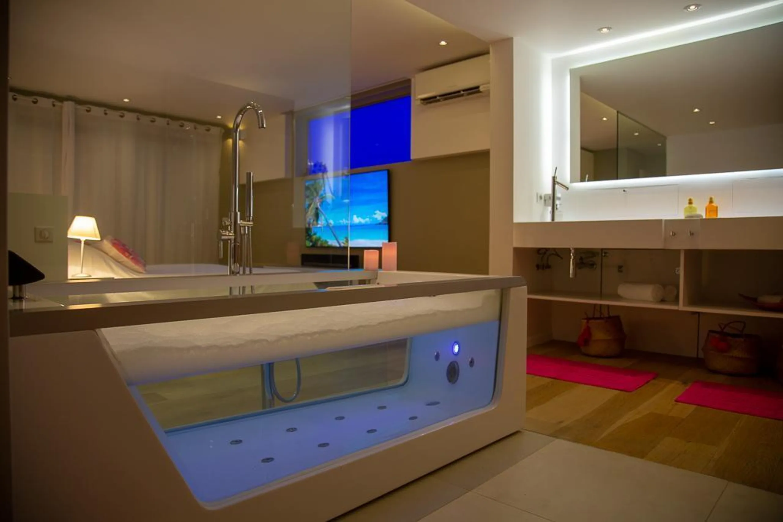 Prestigious Paradise Villa with Private Pool and Serene Ocean Views — photograph 8