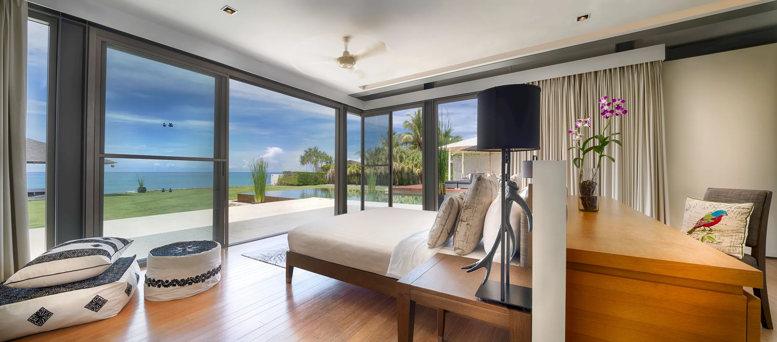 Stunning Panoramic View Villa with Infinity Pool — photograph 11