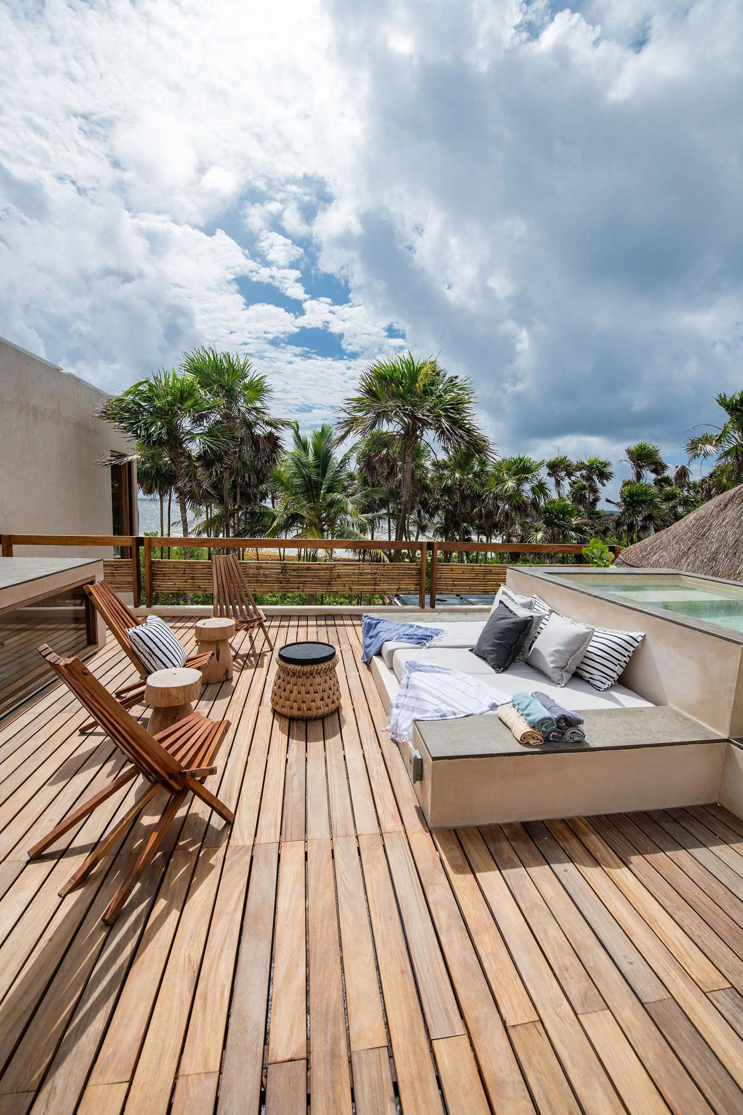 Unforgettable Beach Front Eco-Luxe Retreat with Private Pool and Ocean Views — photograph 9
