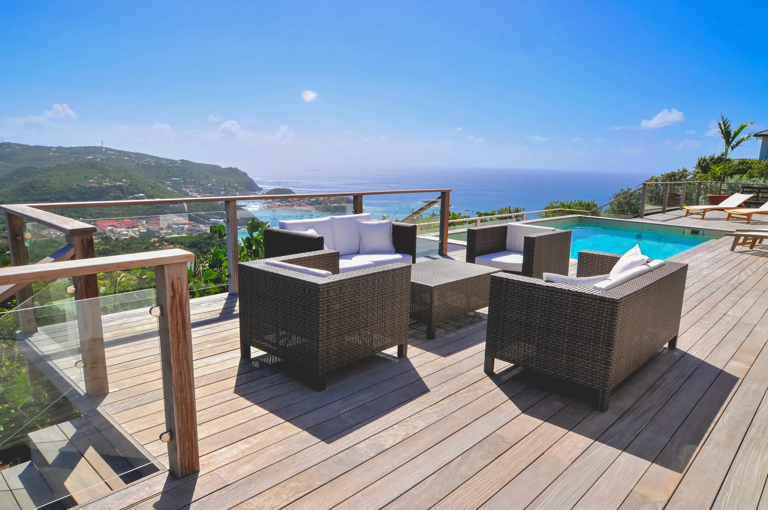 Deluxe Paradise Estate with Private Pool and Panoramic Ocean Views — photograph 4
