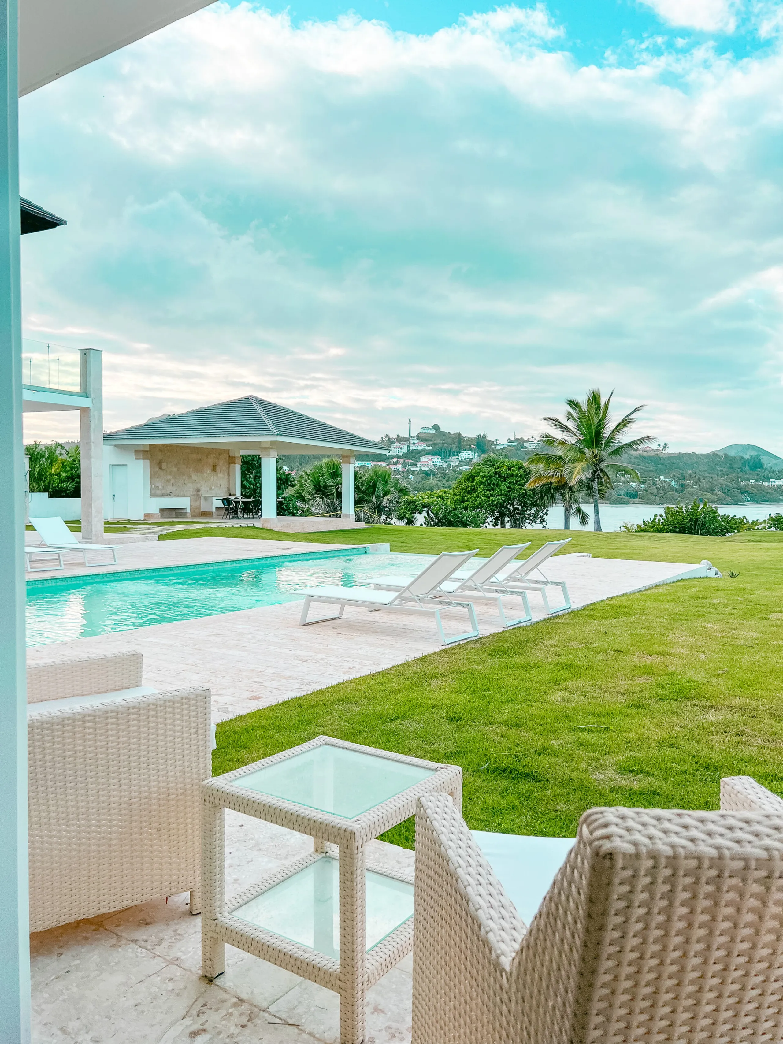 Elegant Retreat in Puerto Plata with Infinity Pool, Garden and Private Heliport — photograph 6