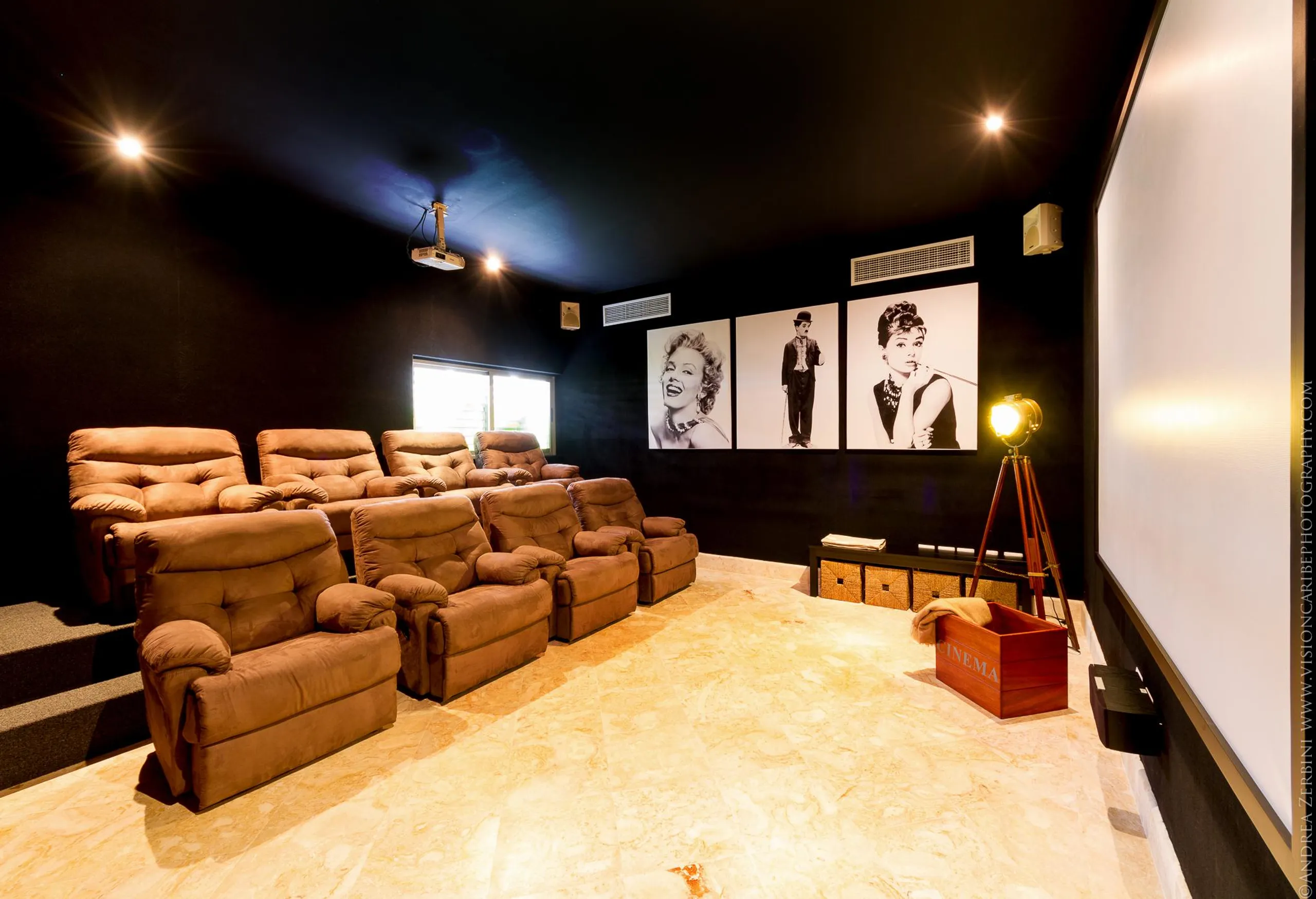 Splendorous Higuey Villa with Invigorating Pool and Movie Theater — photograph 5