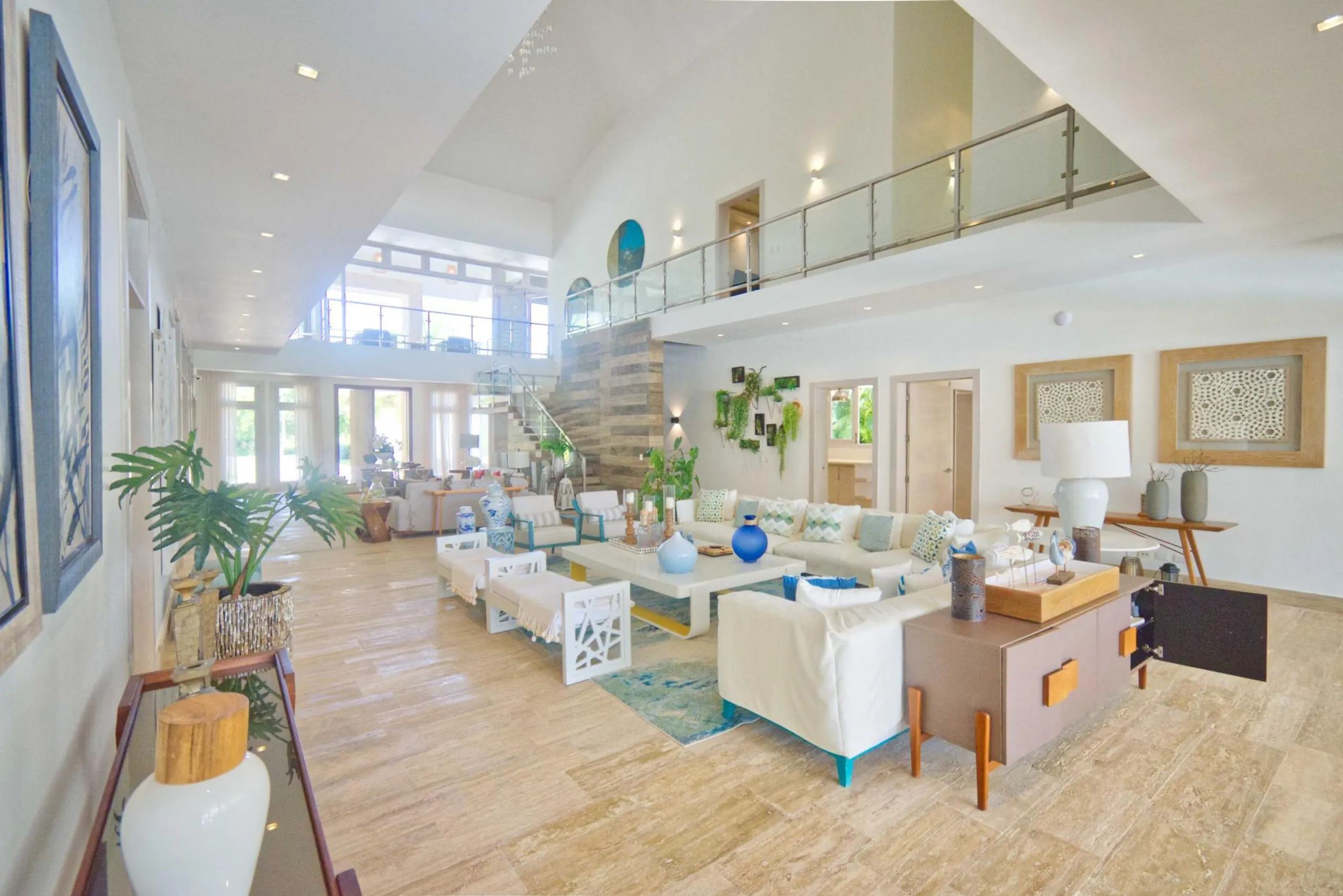 Modern Punta Cana Villa with Private Pool, Jacuzzi, and Stunning Views — photograph 12