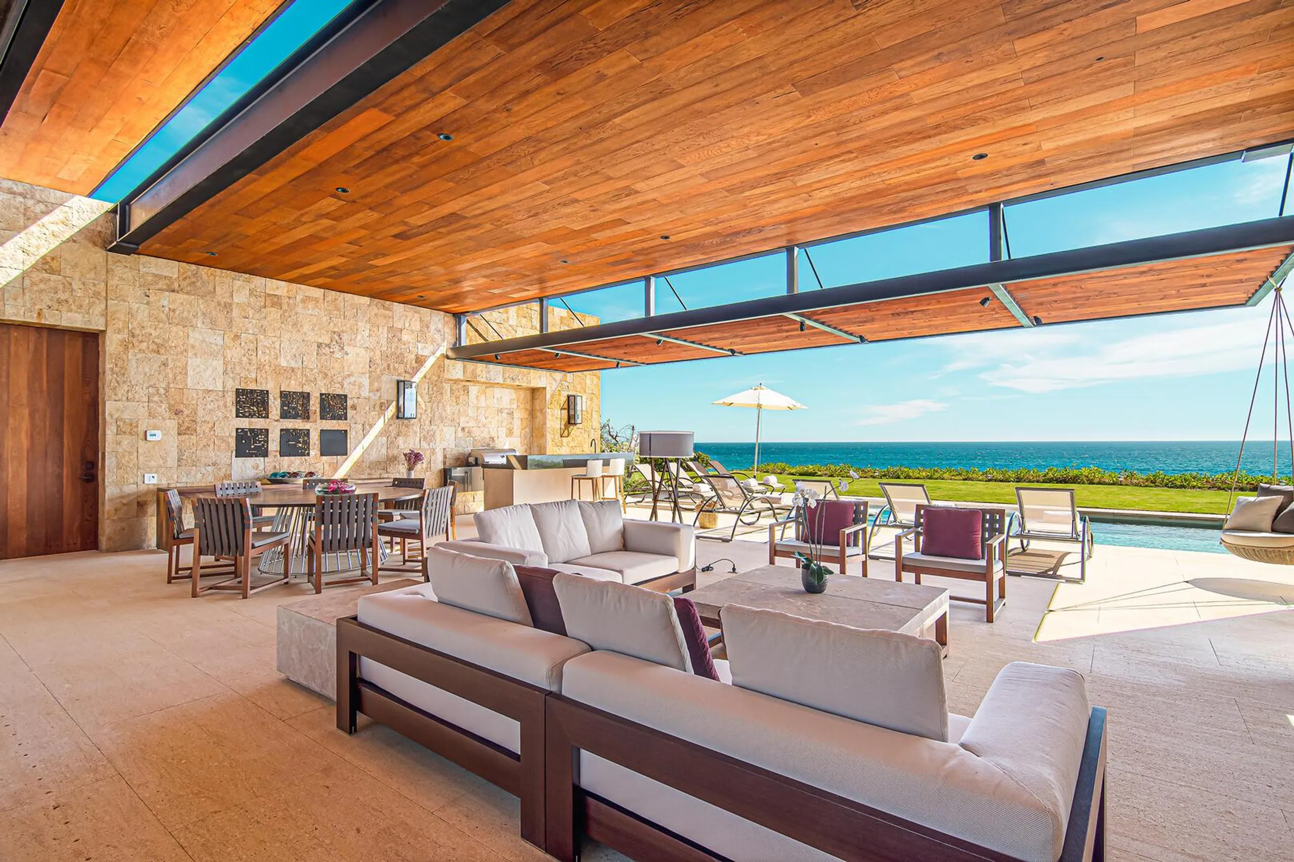 Beachfront Puerto Los Cabos Estate with Private Pool and Ocean Views — photograph 2