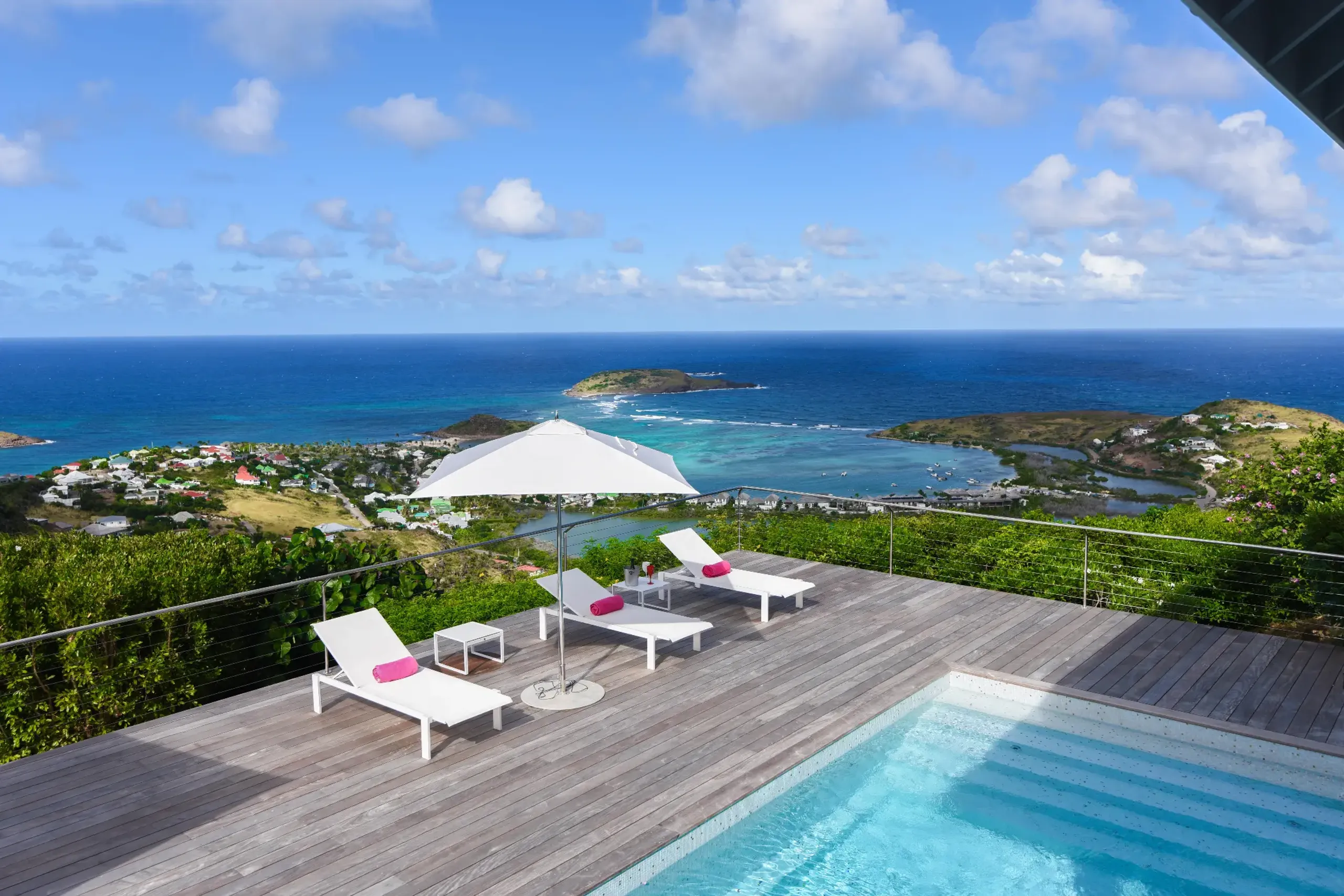 Palatial Paradise Villa with Private Pool and Outstanding Ocean Views, Vitet