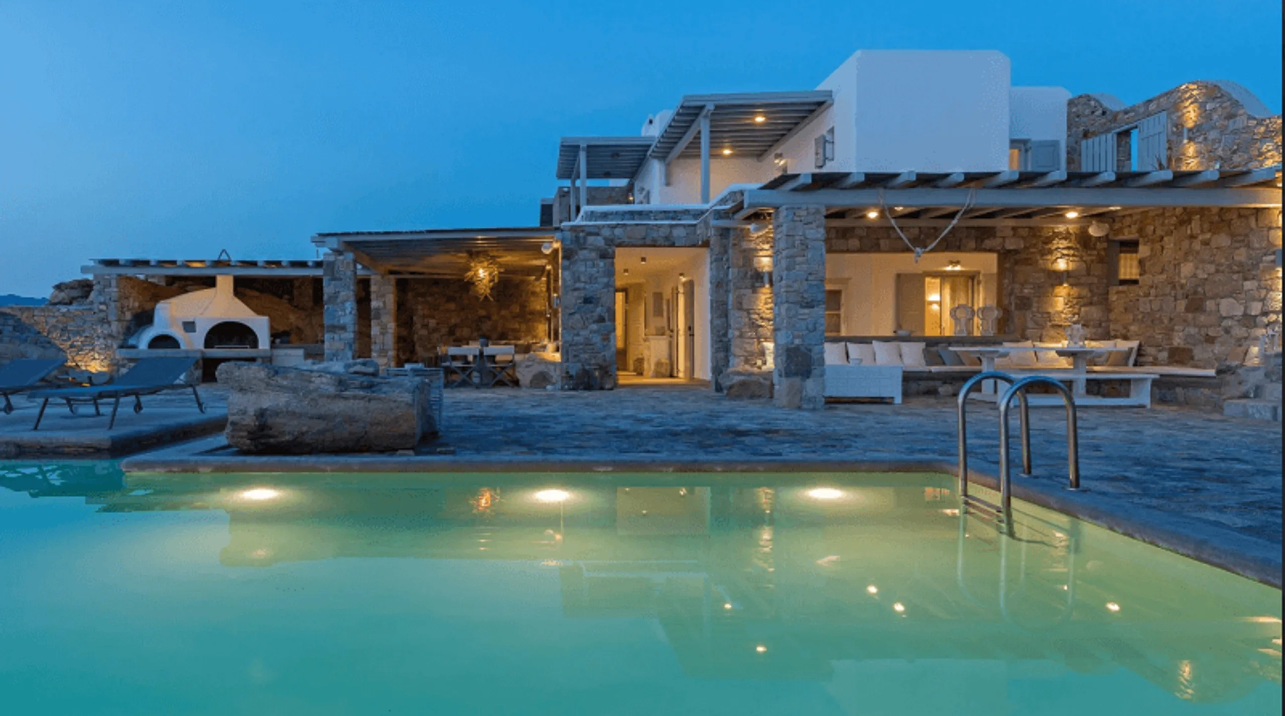 Enchanting Mykonos Sanctuary with Private Pool and Spectacular Views — photograph 7