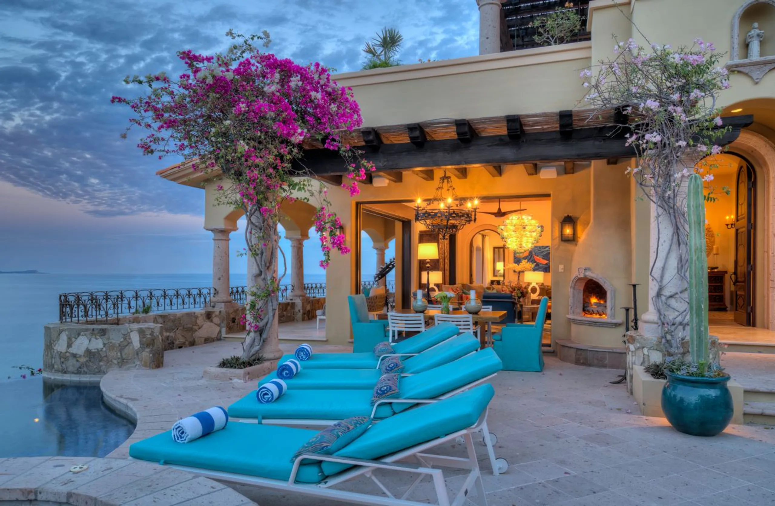 Elegant Oceanfront Villa in Los Cabos: Private Pool, Chef, & Golf Access — photograph 7