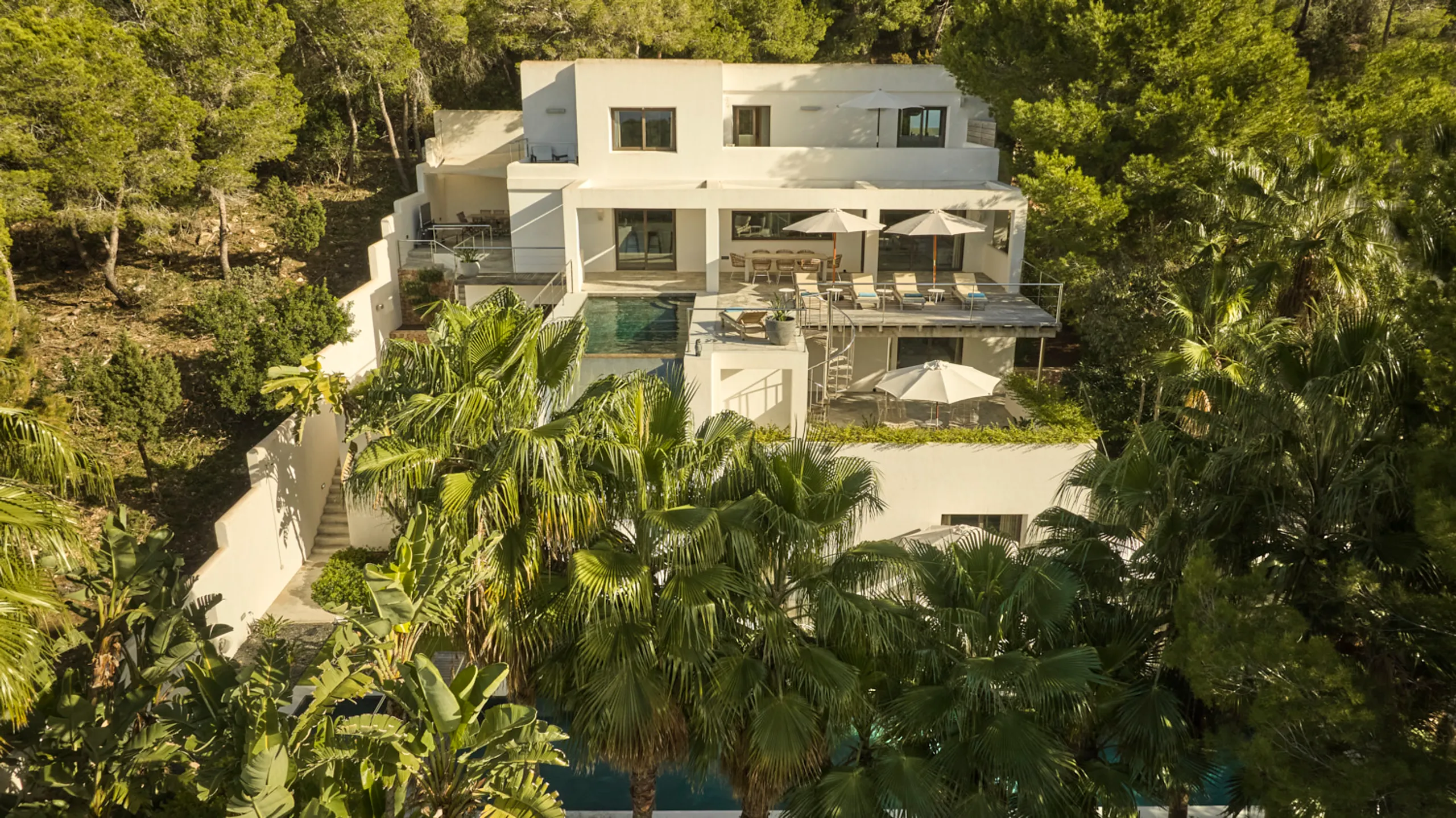 Deluxe Comfort Retreat with private pool and Spectacular Sea Views — photograph 10