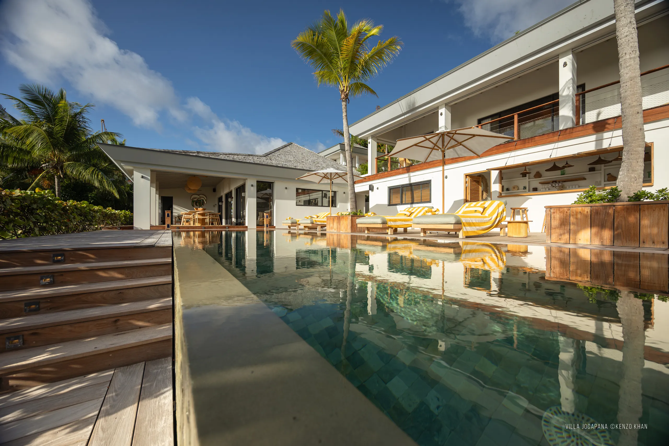 Graceful St. Barth Villa with Heated Pool & Sunset Views — photograph 4
