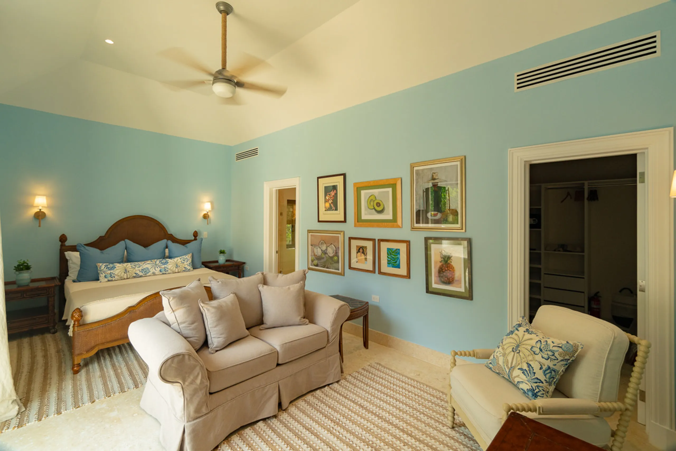 Graceful 7BDR Villa with Private Pool and Lake Views — photograph 7